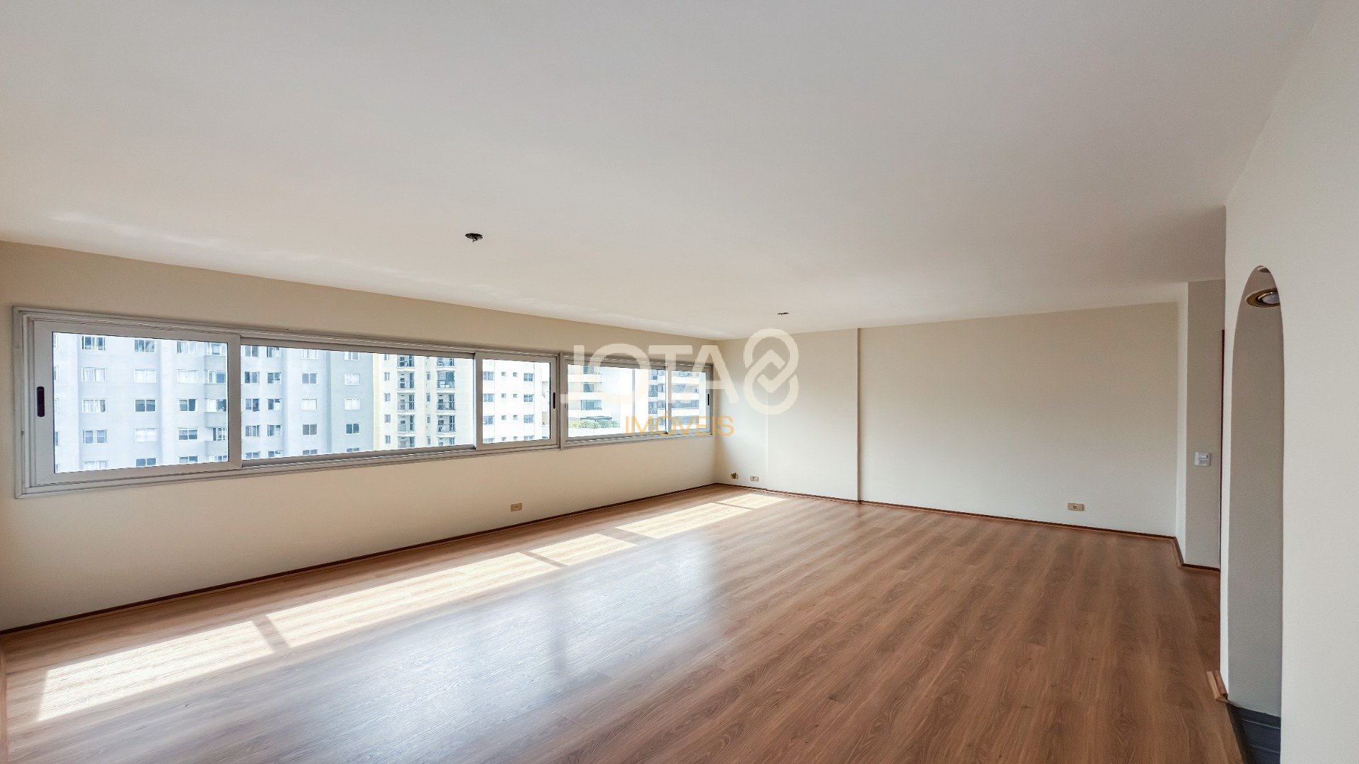 APARTAMENTO FACE NORTE E ANDAR ALTO NO BIGORRILHO!