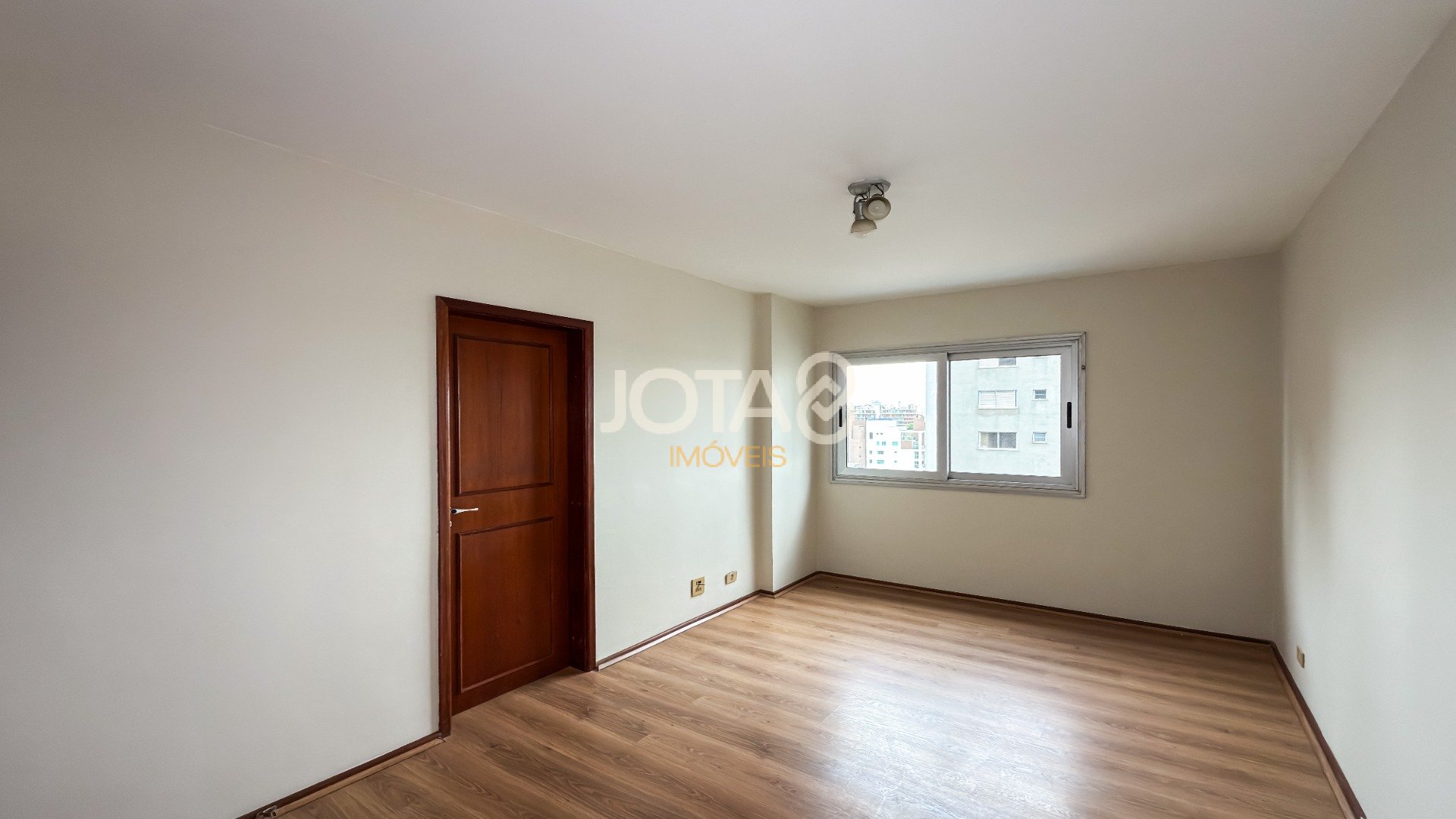 APARTAMENTO FACE NORTE E ANDAR ALTO NO BIGORRILHO!