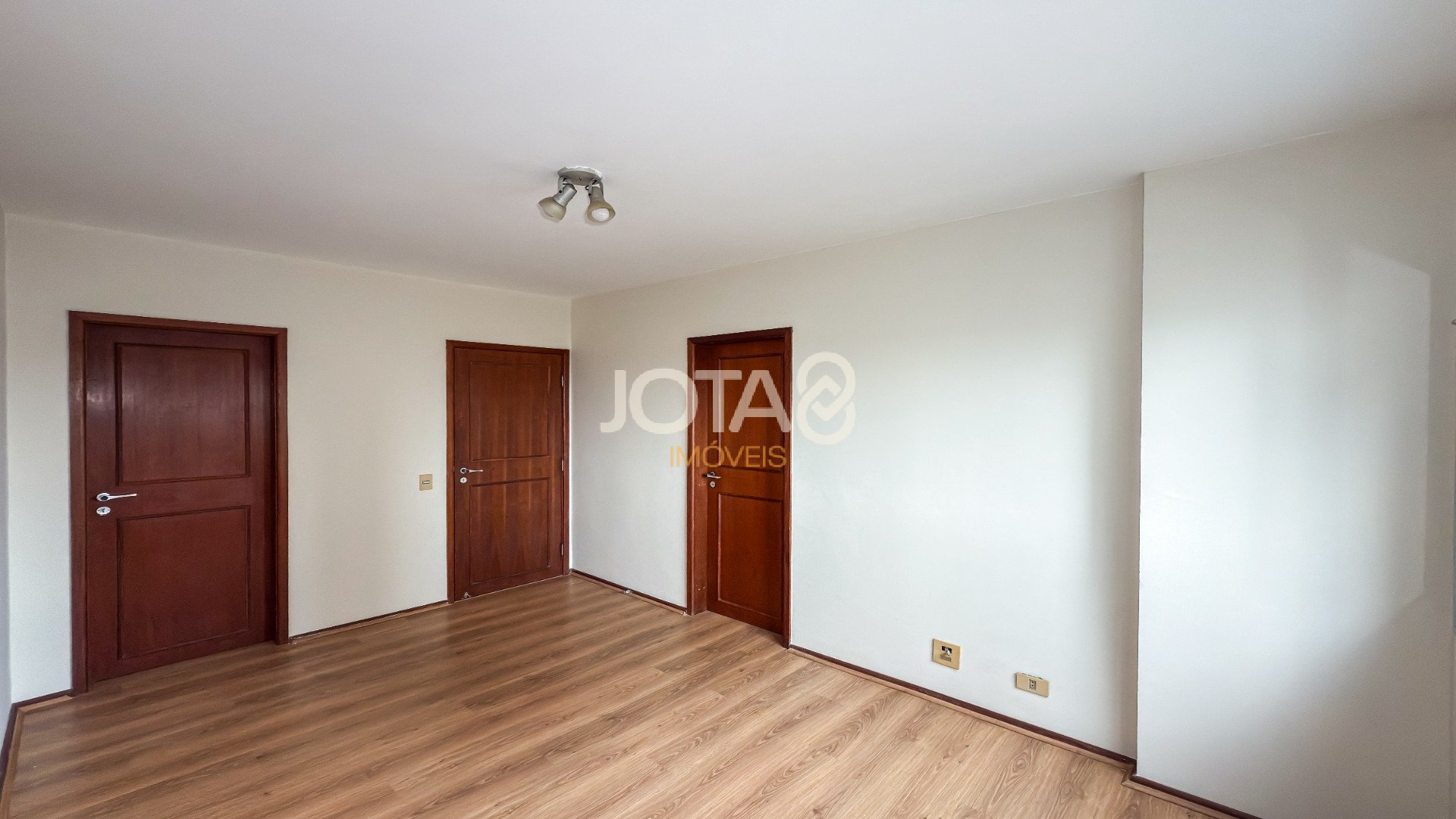 APARTAMENTO FACE NORTE E ANDAR ALTO NO BIGORRILHO!
