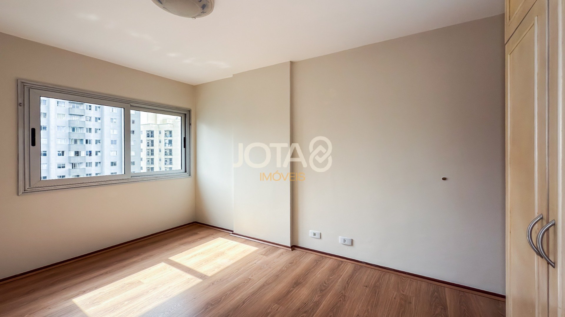 APARTAMENTO FACE NORTE E ANDAR ALTO NO BIGORRILHO!