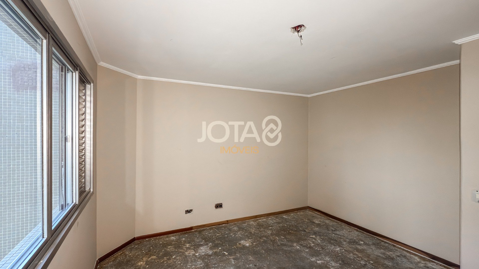 APARTAMENTO 3 DORMITÓRIOS NO BATEL
