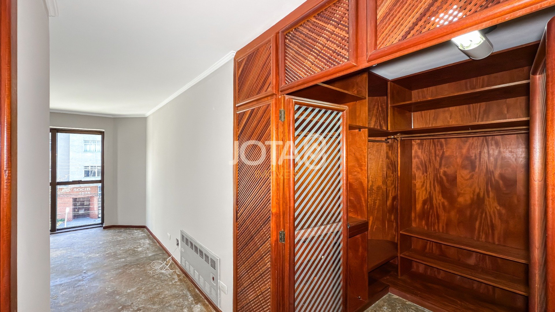 APARTAMENTO 3 DORMITÓRIOS NO BATEL