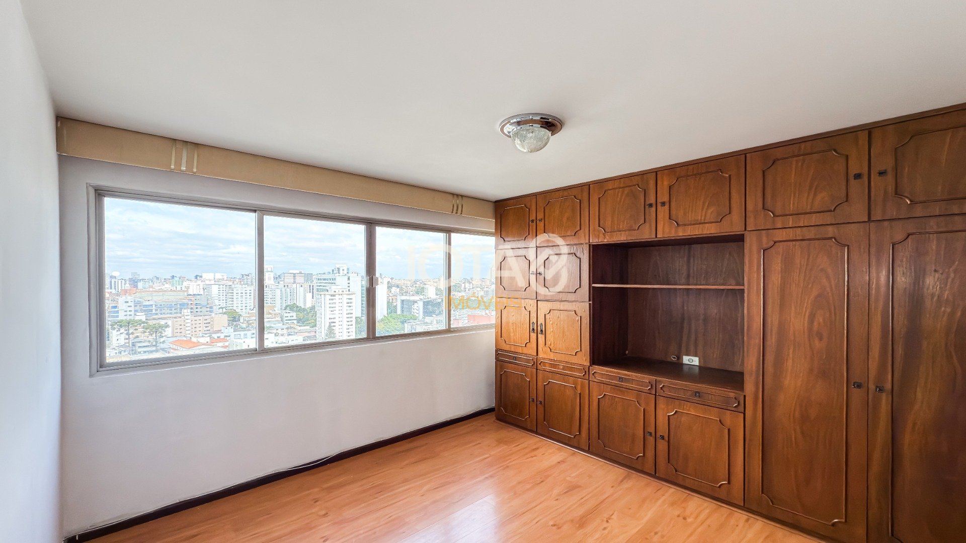 EXCLUSIVO APARTAMENTO DE 3 QUARTOS EM ANDAR ALTO NO ED RENASCENÇA