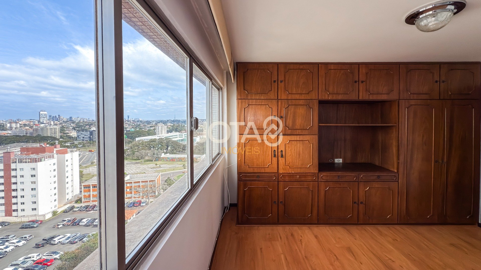 EXCLUSIVO APARTAMENTO DE 3 QUARTOS EM ANDAR ALTO NO ED RENASCENÇA