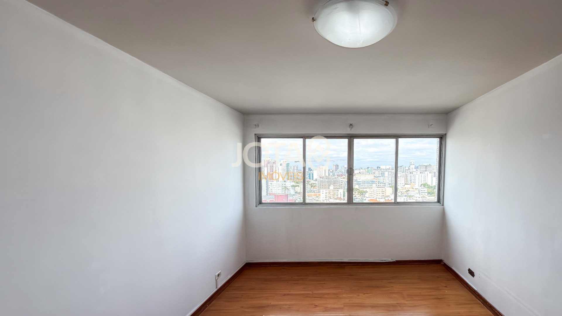 EXCLUSIVO APARTAMENTO DE 3 QUARTOS EM ANDAR ALTO NO ED RENASCENÇA
