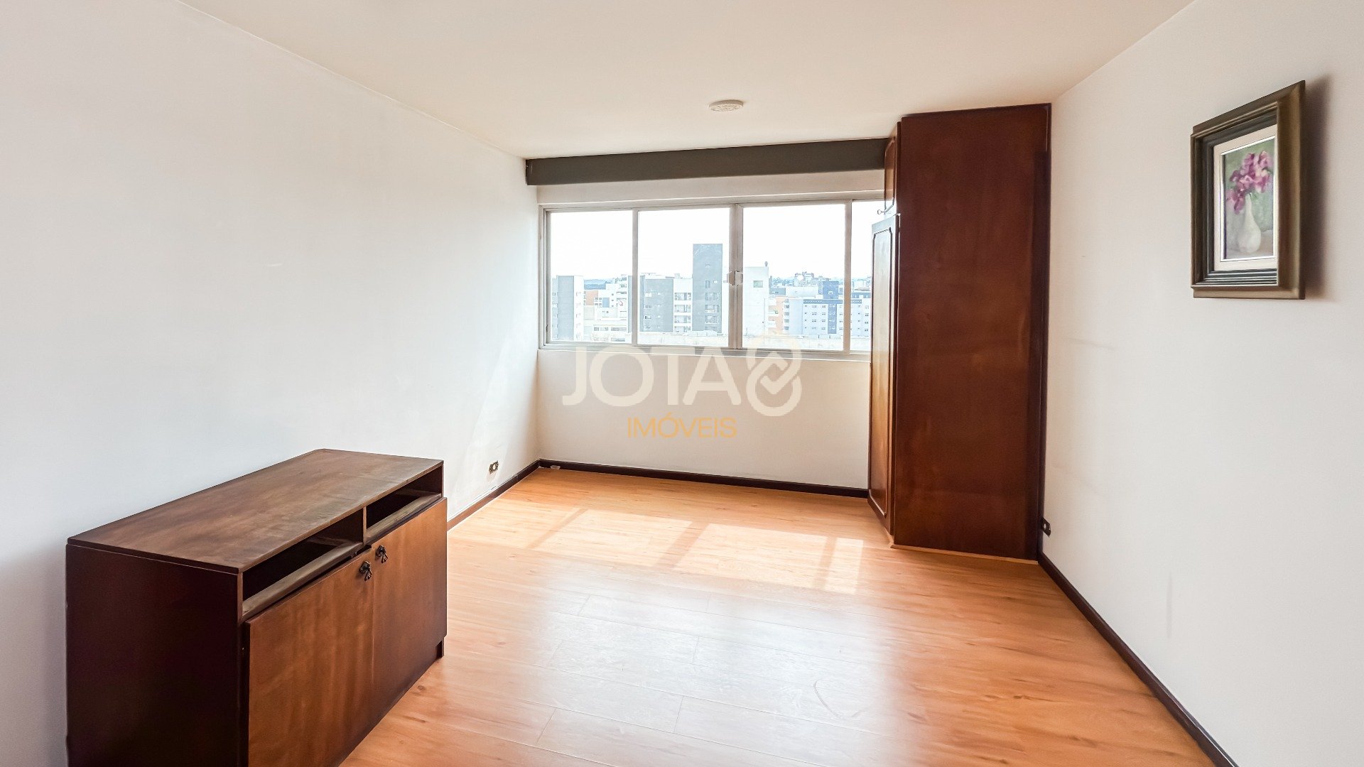 EXCLUSIVO APARTAMENTO DE 3 QUARTOS EM ANDAR ALTO NO ED RENASCENÇA