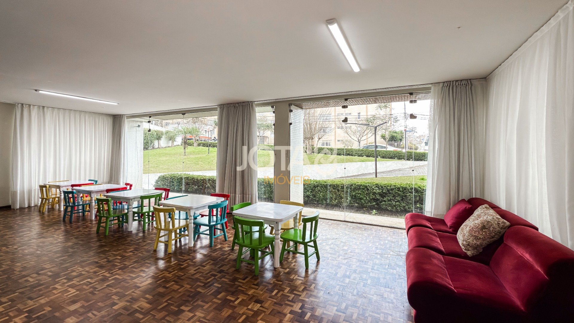 EXCLUSIVO APARTAMENTO DE 3 QUARTOS EM ANDAR ALTO NO ED RENASCENÇA