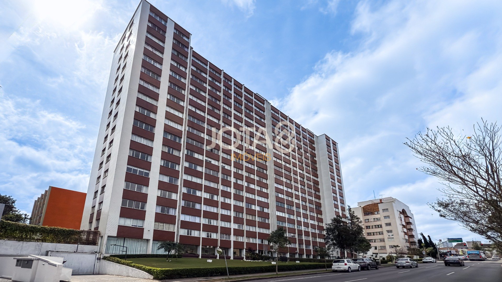 EXCLUSIVO APARTAMENTO DE 3 QUARTOS EM ANDAR ALTO NO ED RENASCENÇA