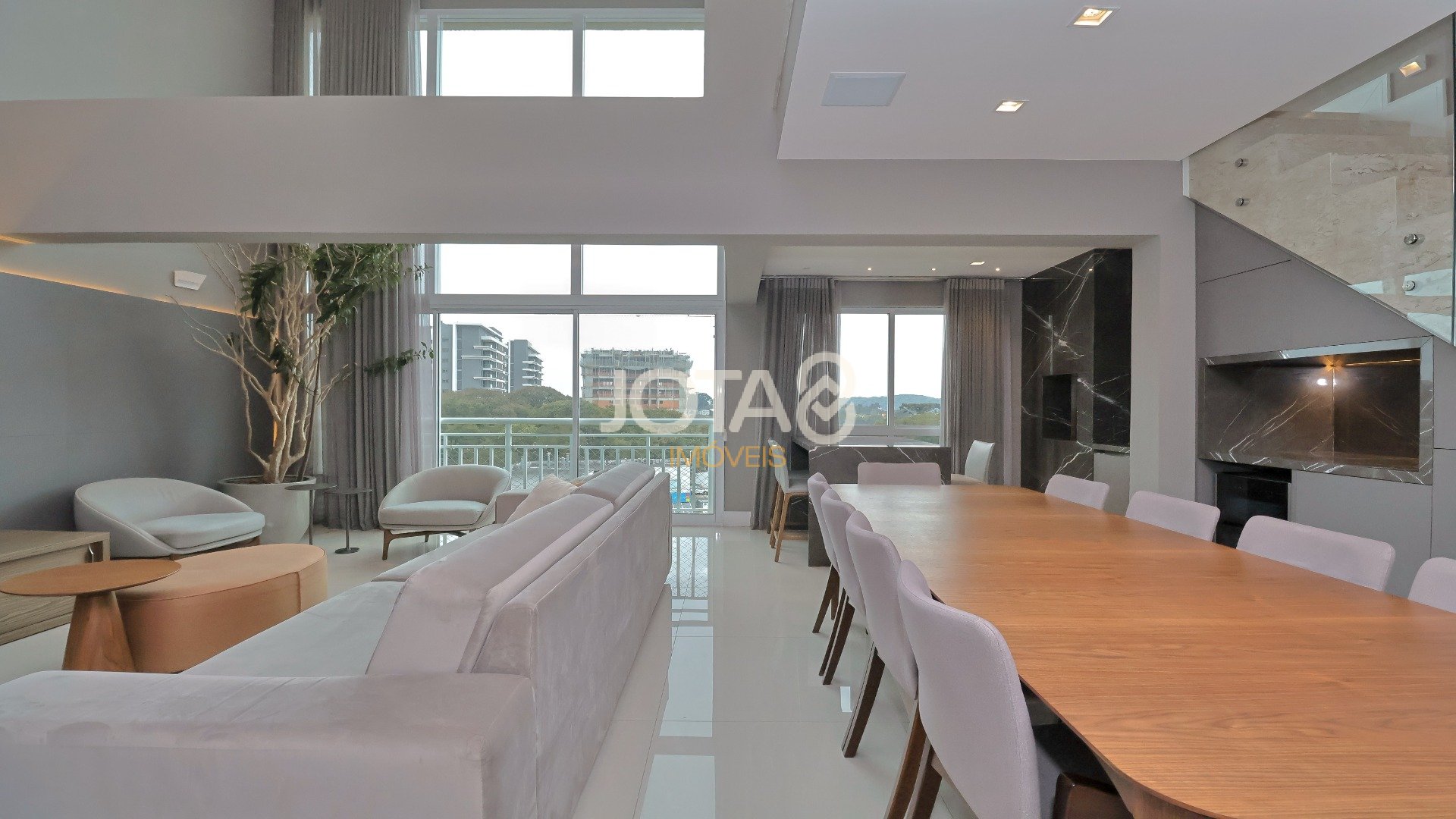APARTAMENTO COM 4 DORMITÓRIOS NO ECOVILLE