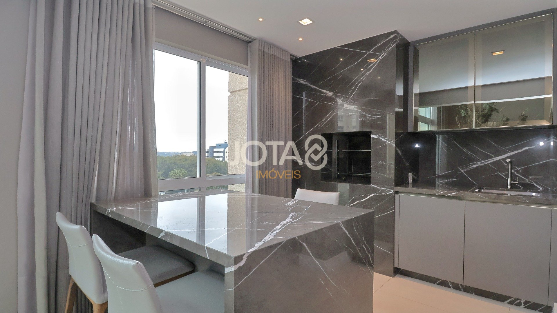 APARTAMENTO COM 4 DORMITÓRIOS NO ECOVILLE
