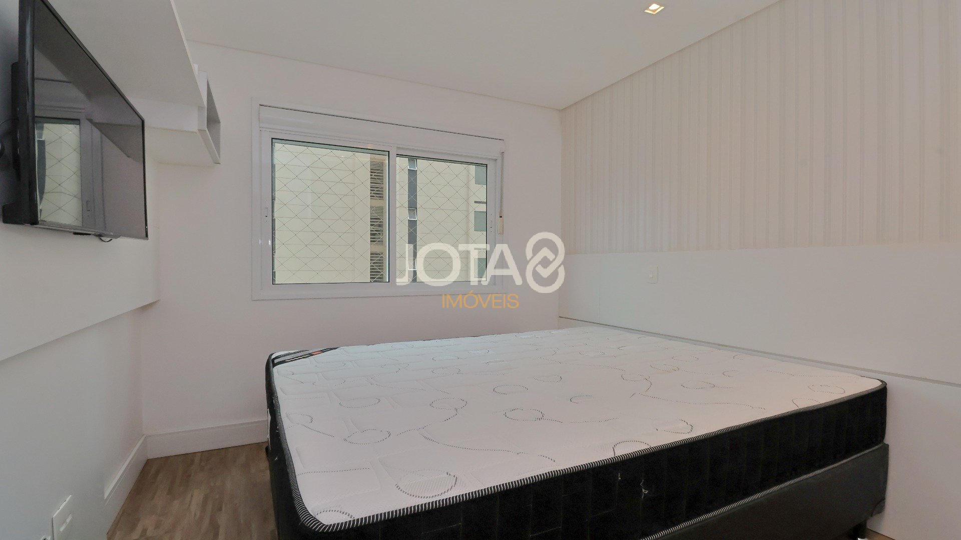 APARTAMENTO COM 4 DORMITÓRIOS NO ECOVILLE