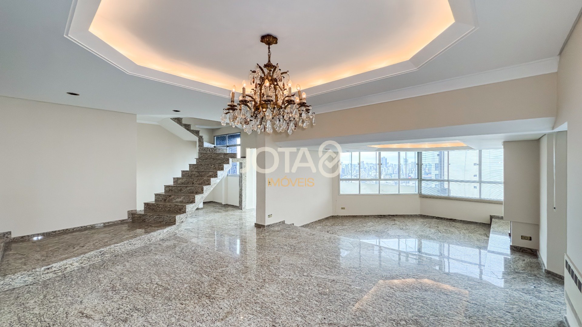 COBERTURA NO BATEL - 400M² AO LADO SHOPPING PATIO BATEL