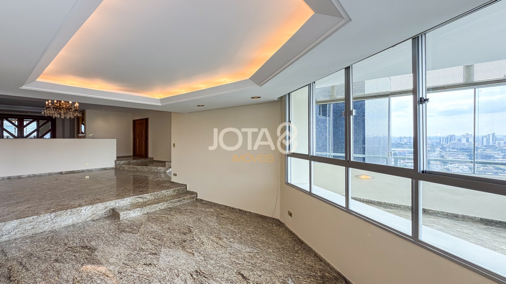 COBERTURA NO BATEL - 400M² AO LADO SHOPPING PATIO BATEL