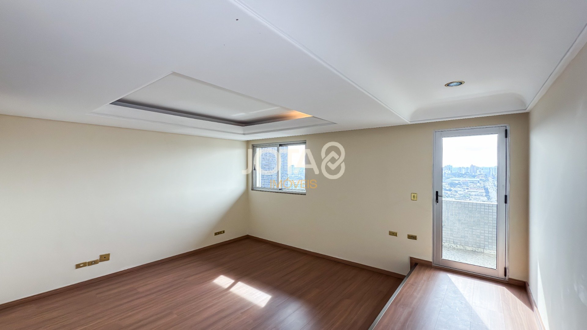 COBERTURA NO BATEL - 400M² AO LADO SHOPPING PATIO BATEL