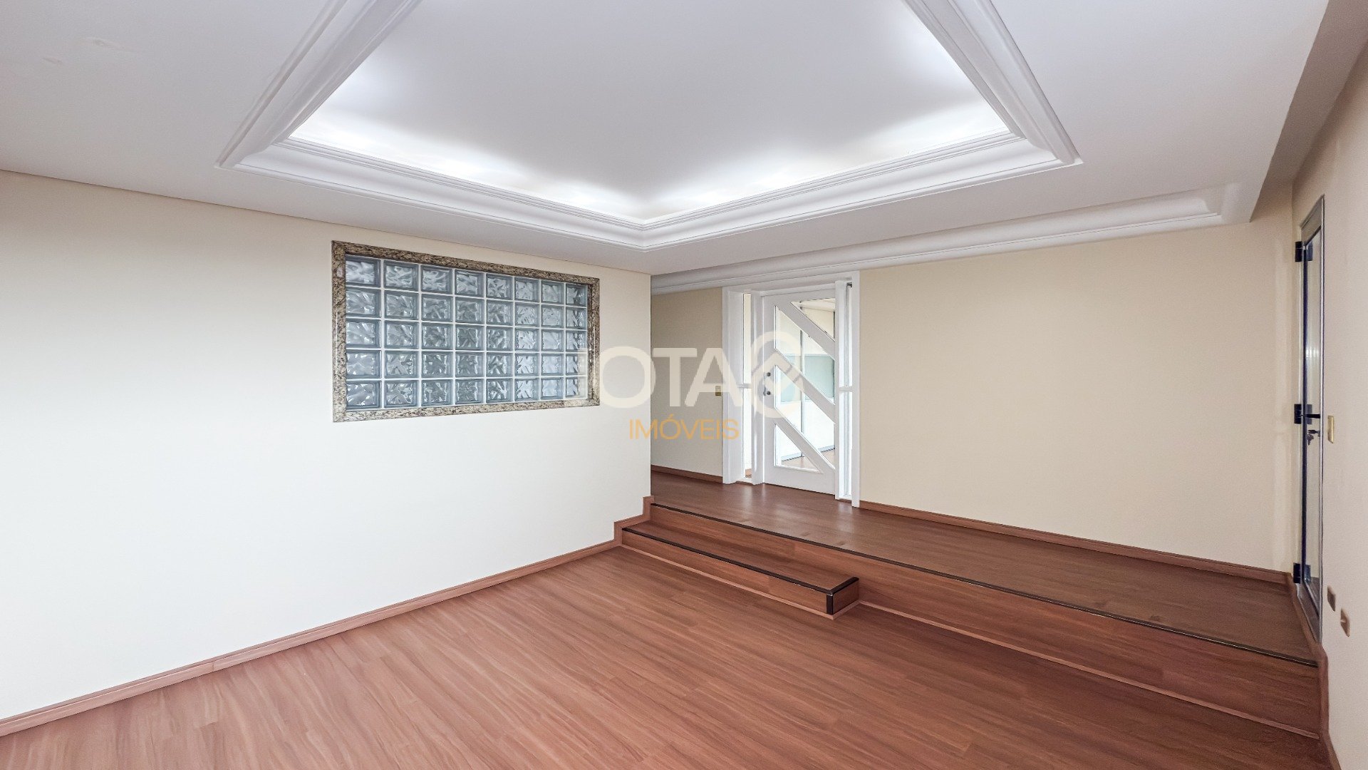 COBERTURA NO BATEL - 400M² AO LADO SHOPPING PATIO BATEL