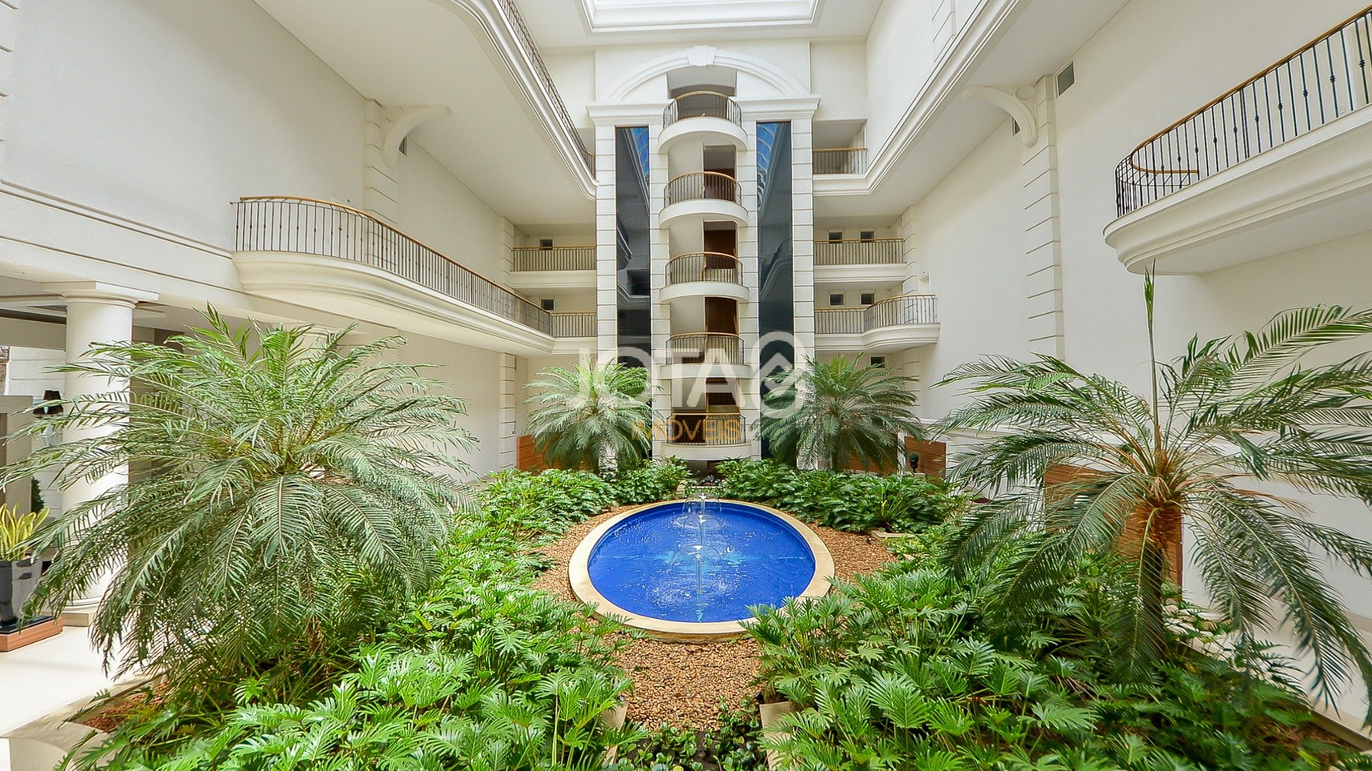 APARTAMENTO GARDEN DUPLEX NO CORAÇÃO DO BATEL