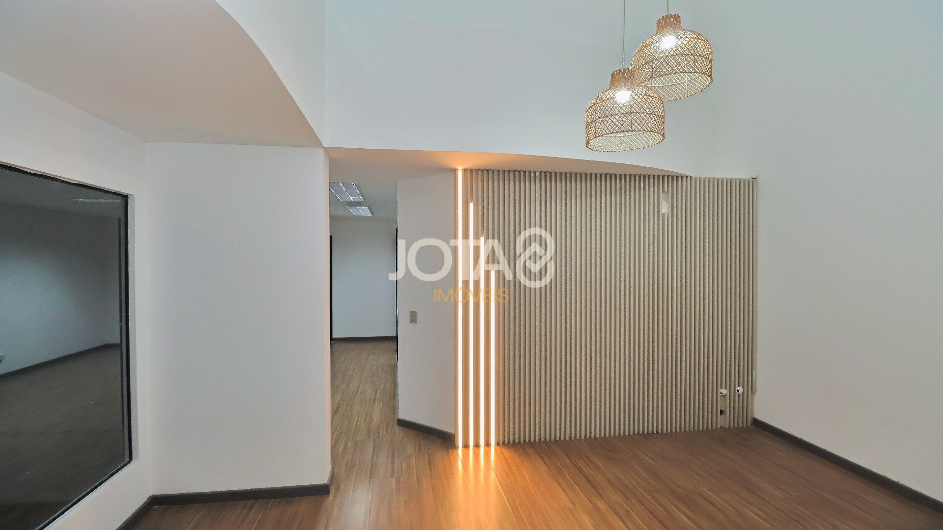 SALA COMERCIAL PARA LOCAÇÃO EM ENDEREÇO ESTRATÉGICO