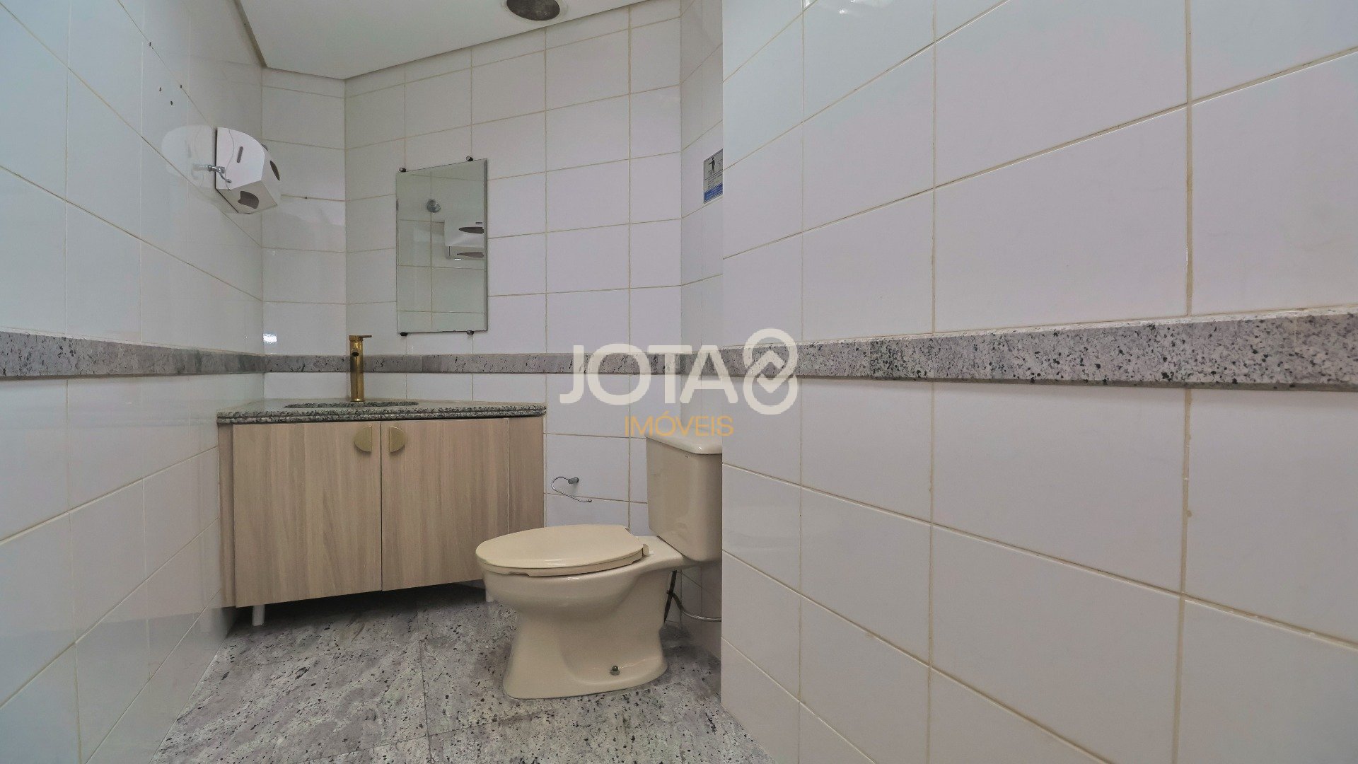 SALA COMERCIAL PARA LOCAÇÃO EM ENDEREÇO ESTRATÉGICO