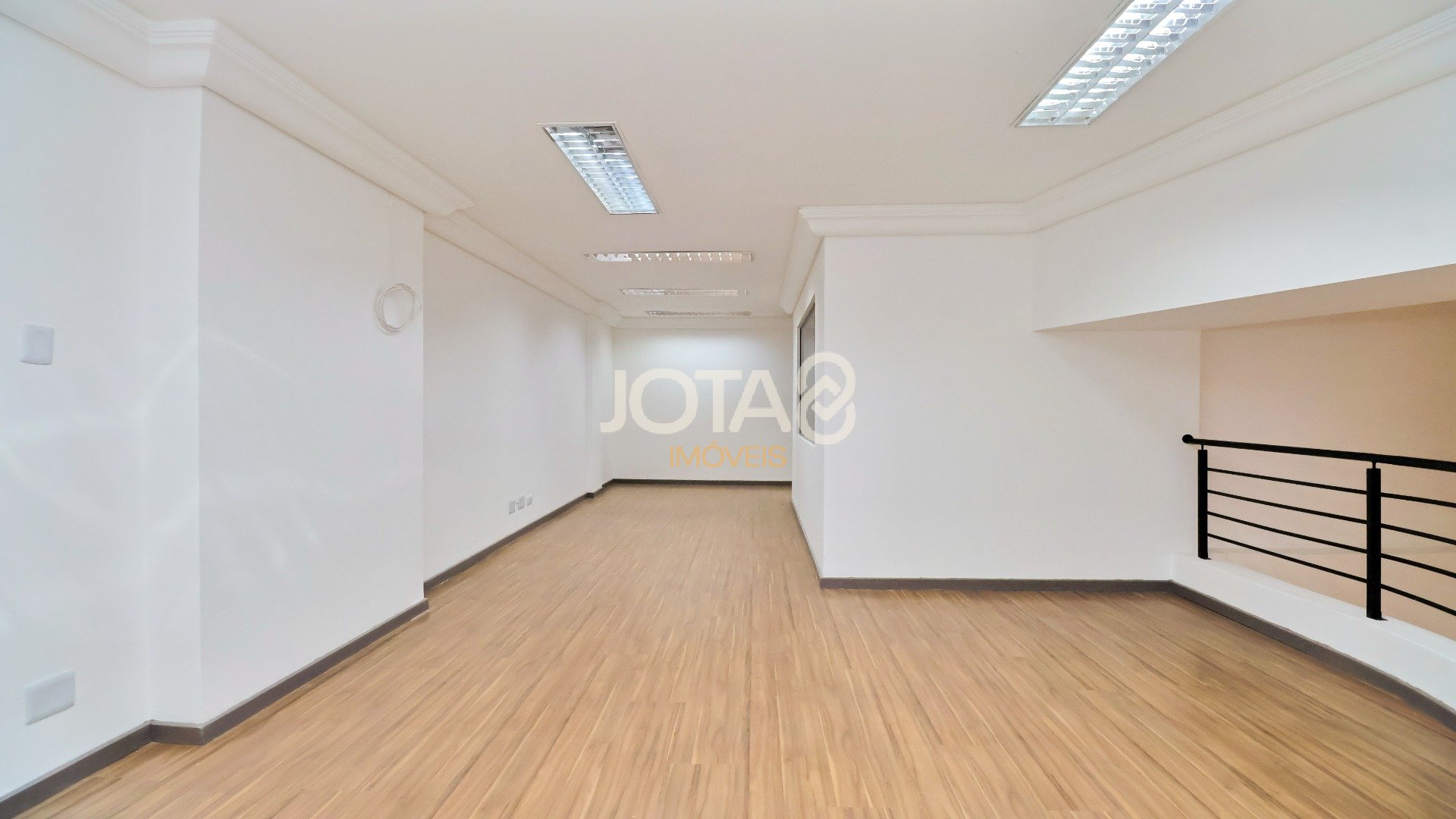 SALA COMERCIAL PARA LOCAÇÃO EM ENDEREÇO ESTRATÉGICO