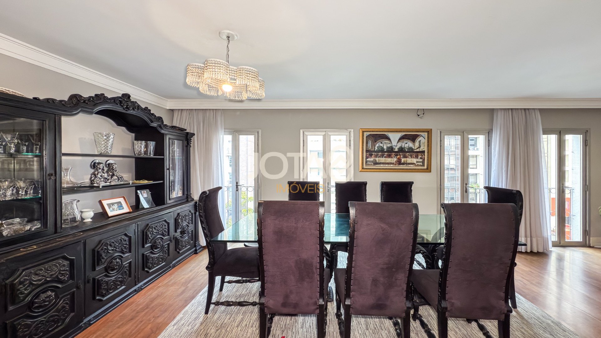 APARTAMENTO COM 4 QUARTOS E 1 SUITE NO BATEL