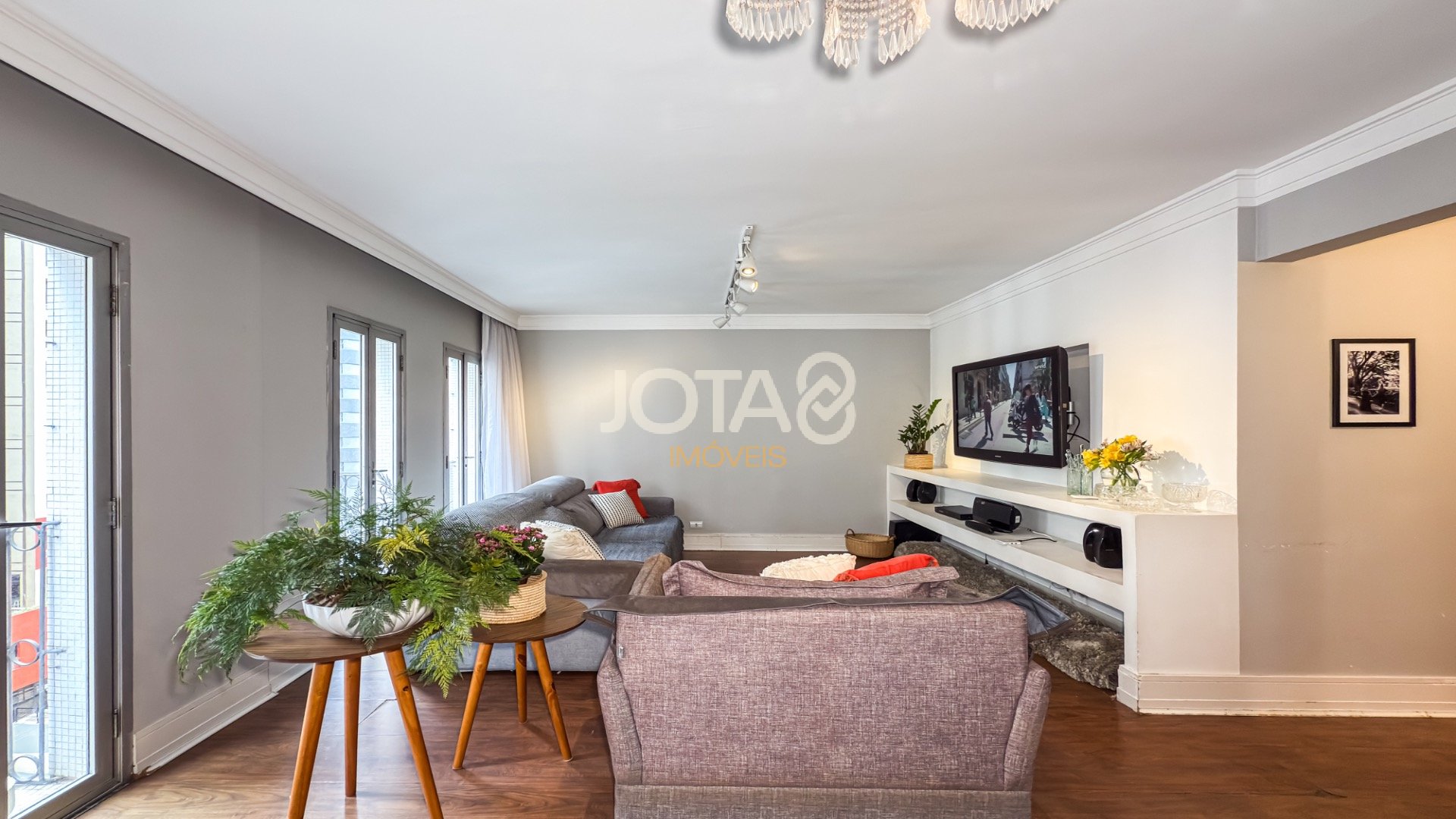 APARTAMENTO COM 4 QUARTOS E 1 SUITE NO BATEL