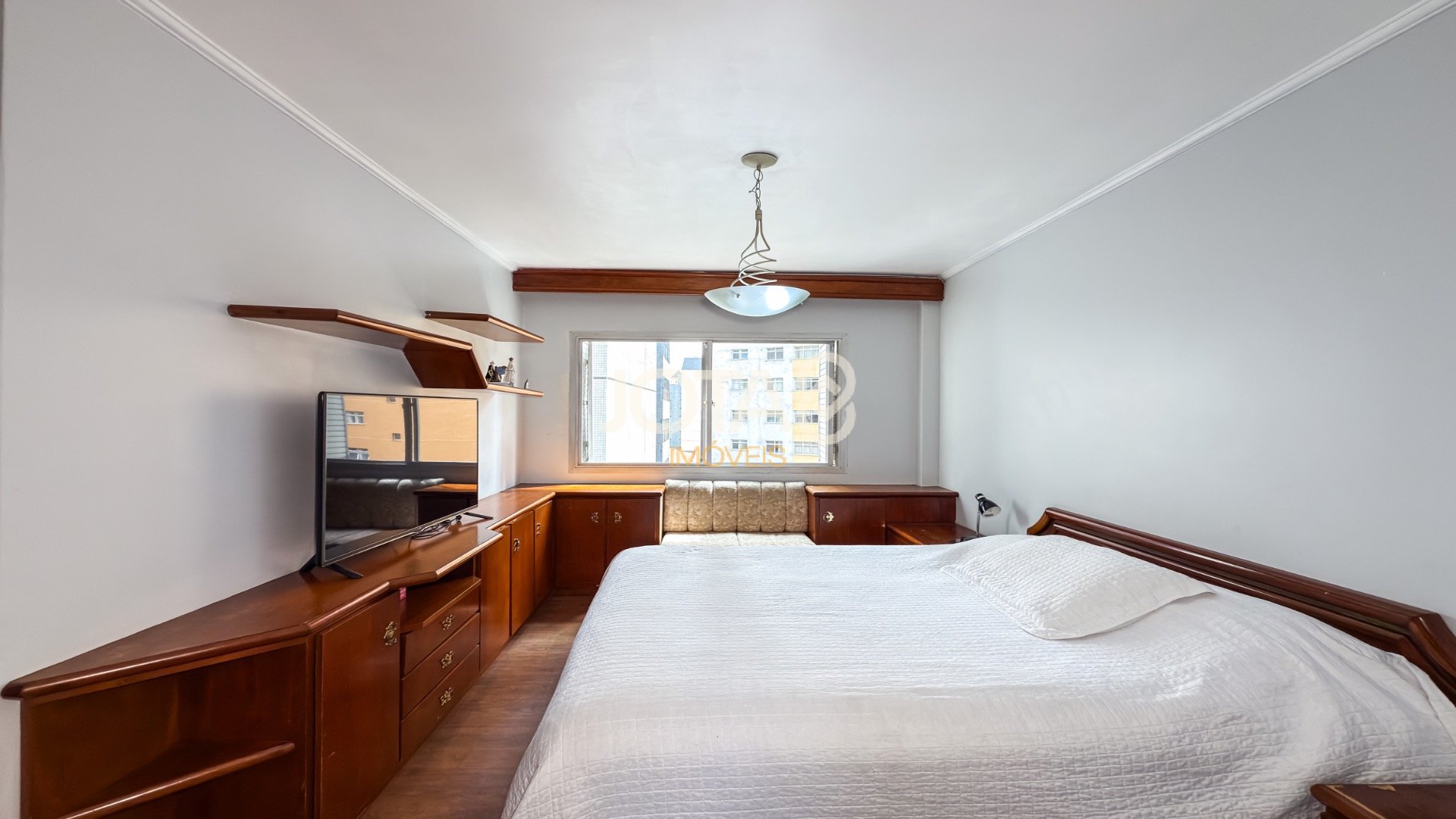 APARTAMENTO COM 4 QUARTOS E 1 SUITE NO BATEL
