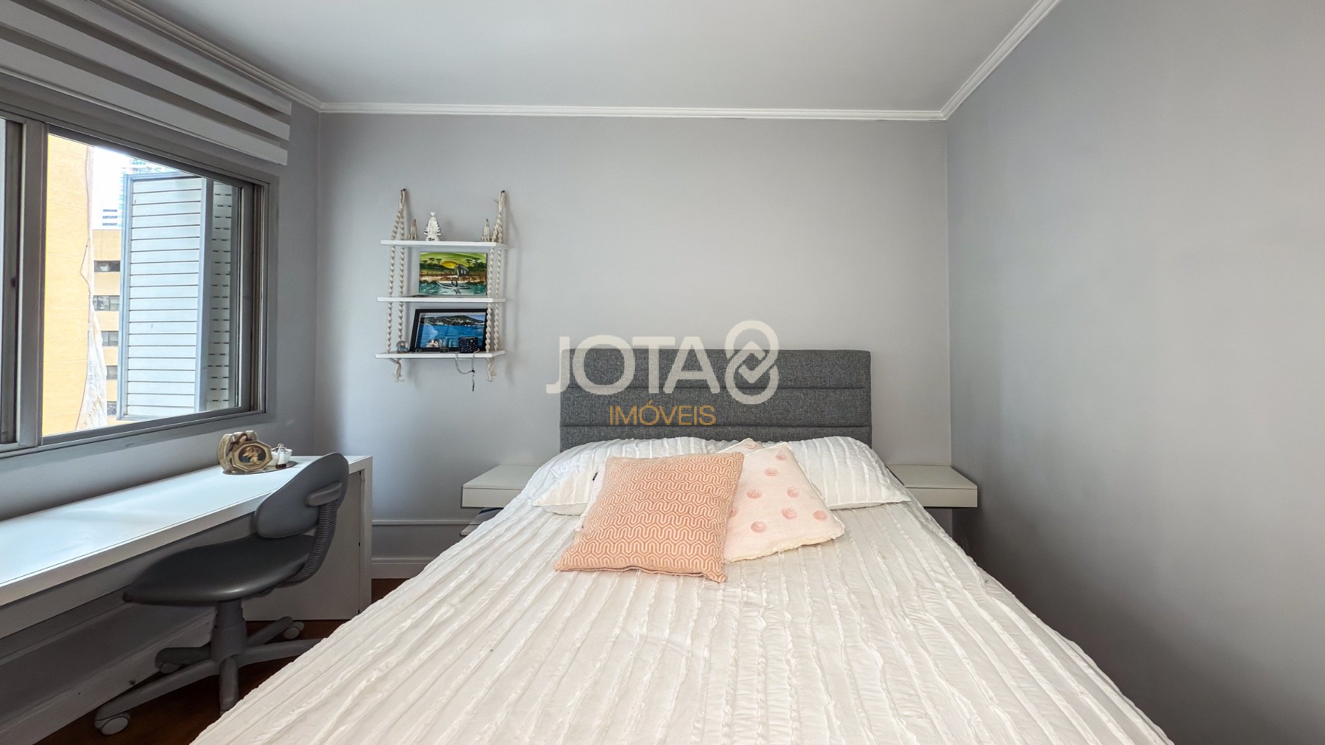 APARTAMENTO COM 4 QUARTOS E 1 SUITE NO BATEL