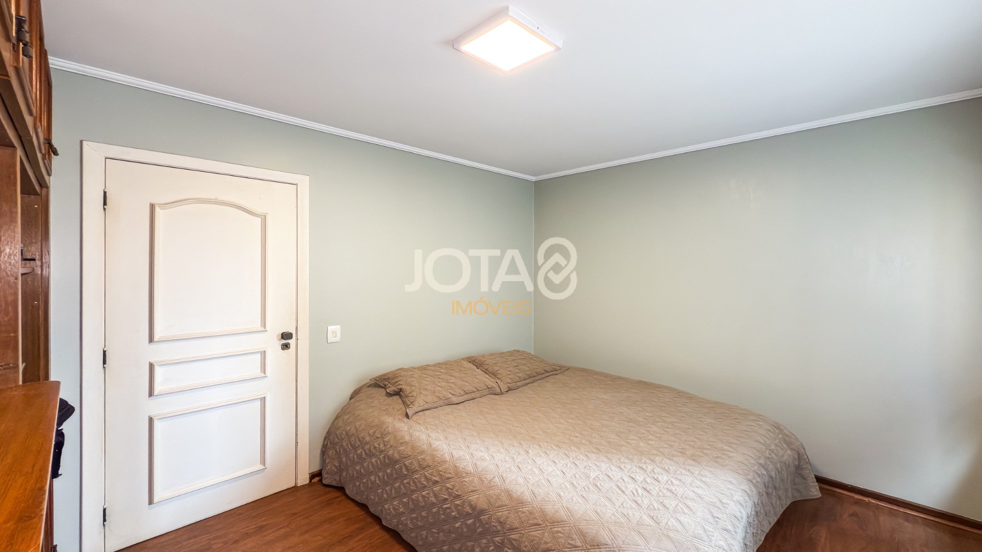 APARTAMENTO COM 4 QUARTOS E 1 SUITE NO BATEL