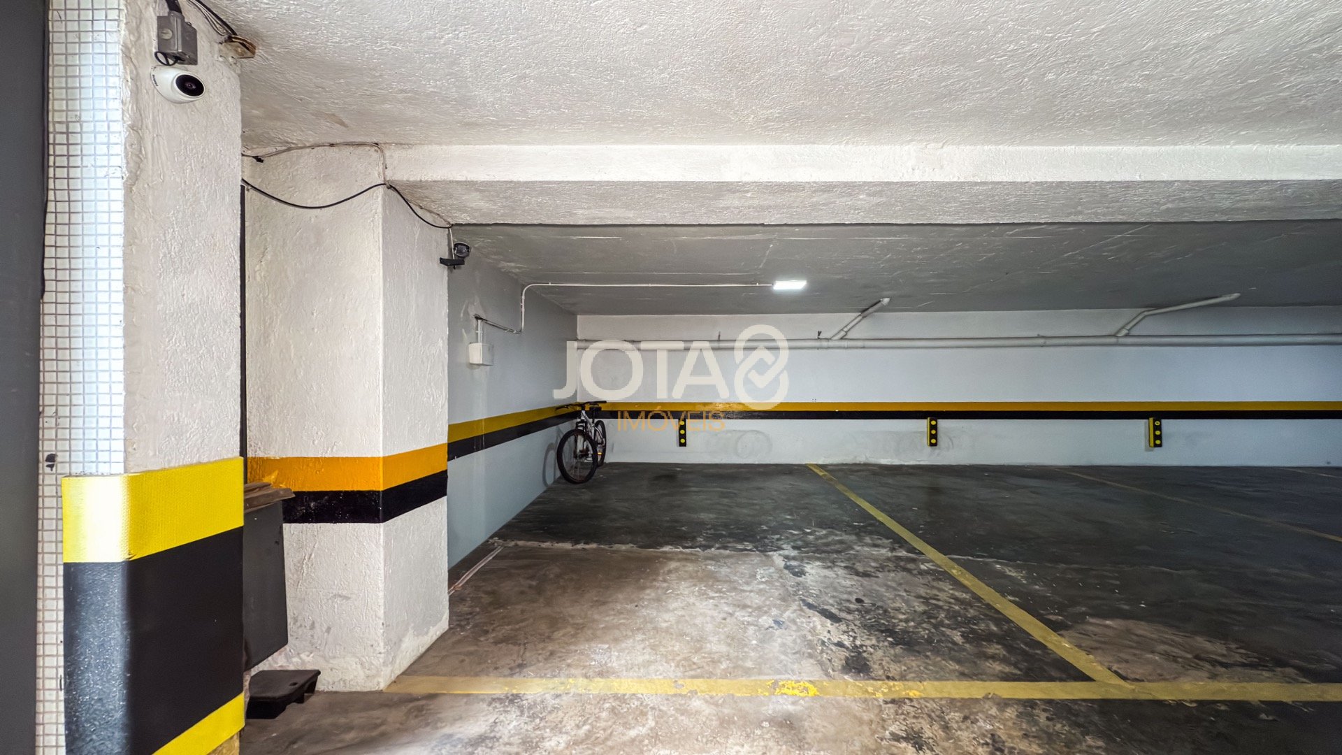 APARTAMENTO COM 4 QUARTOS E 1 SUITE NO BATEL