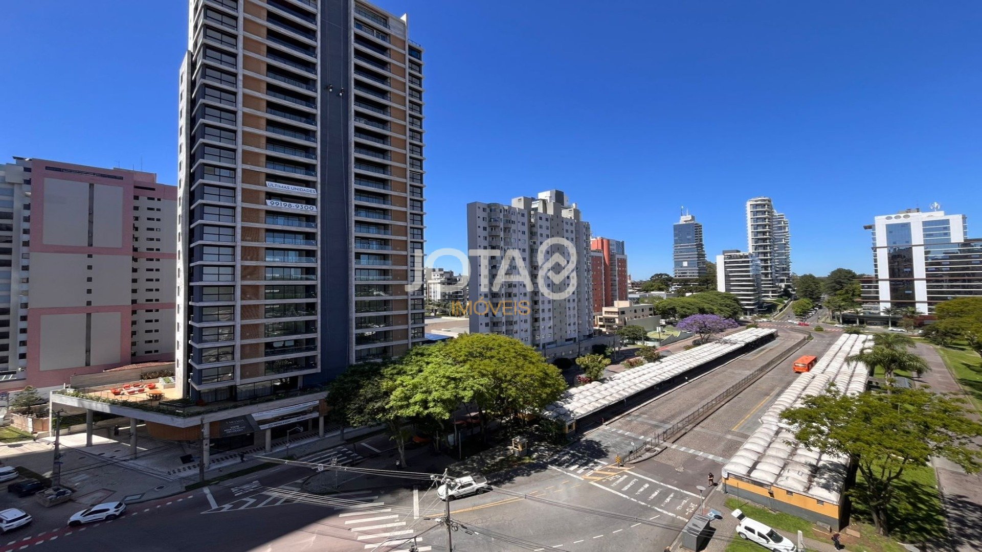 Foto de destaque Revenda - 3 quartos e 2 vagas no edifício croma piemonte
