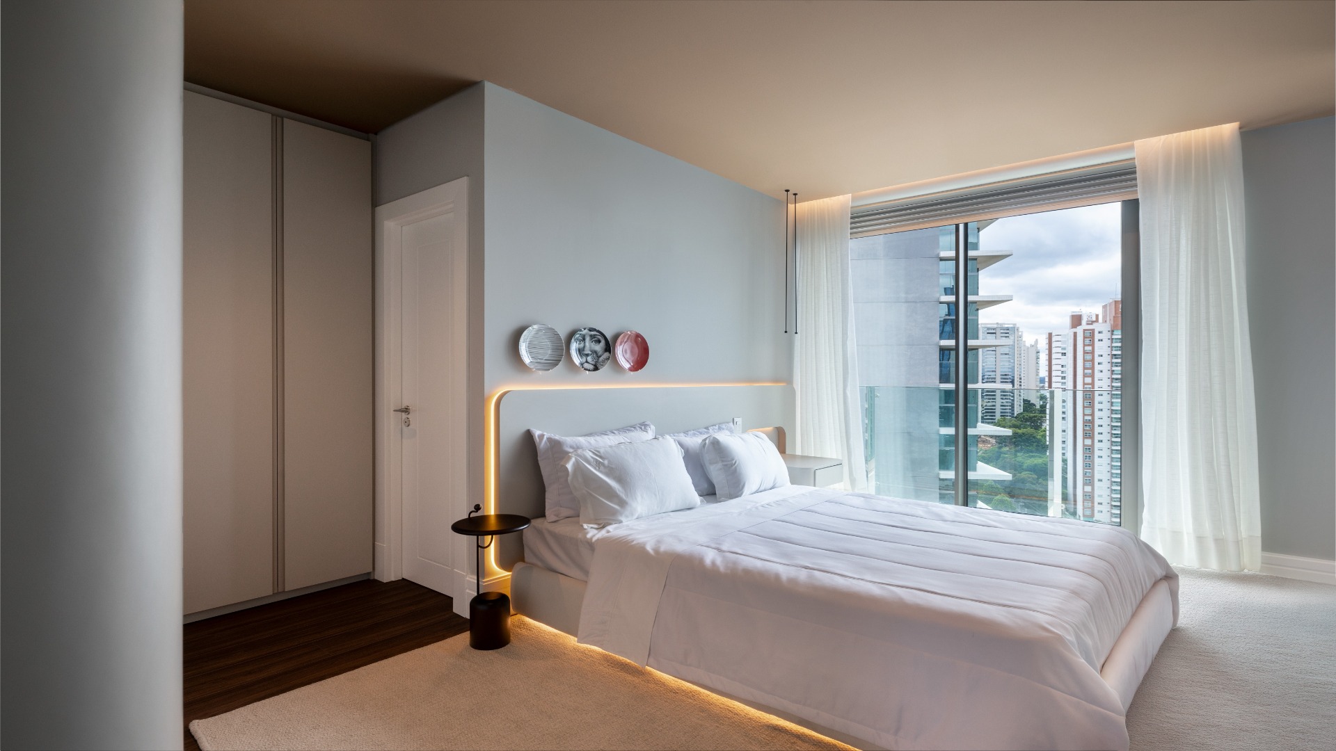 APARTAMENTOS DE 3 OU 4 SUÍTES PRONTOS PARA MORAR