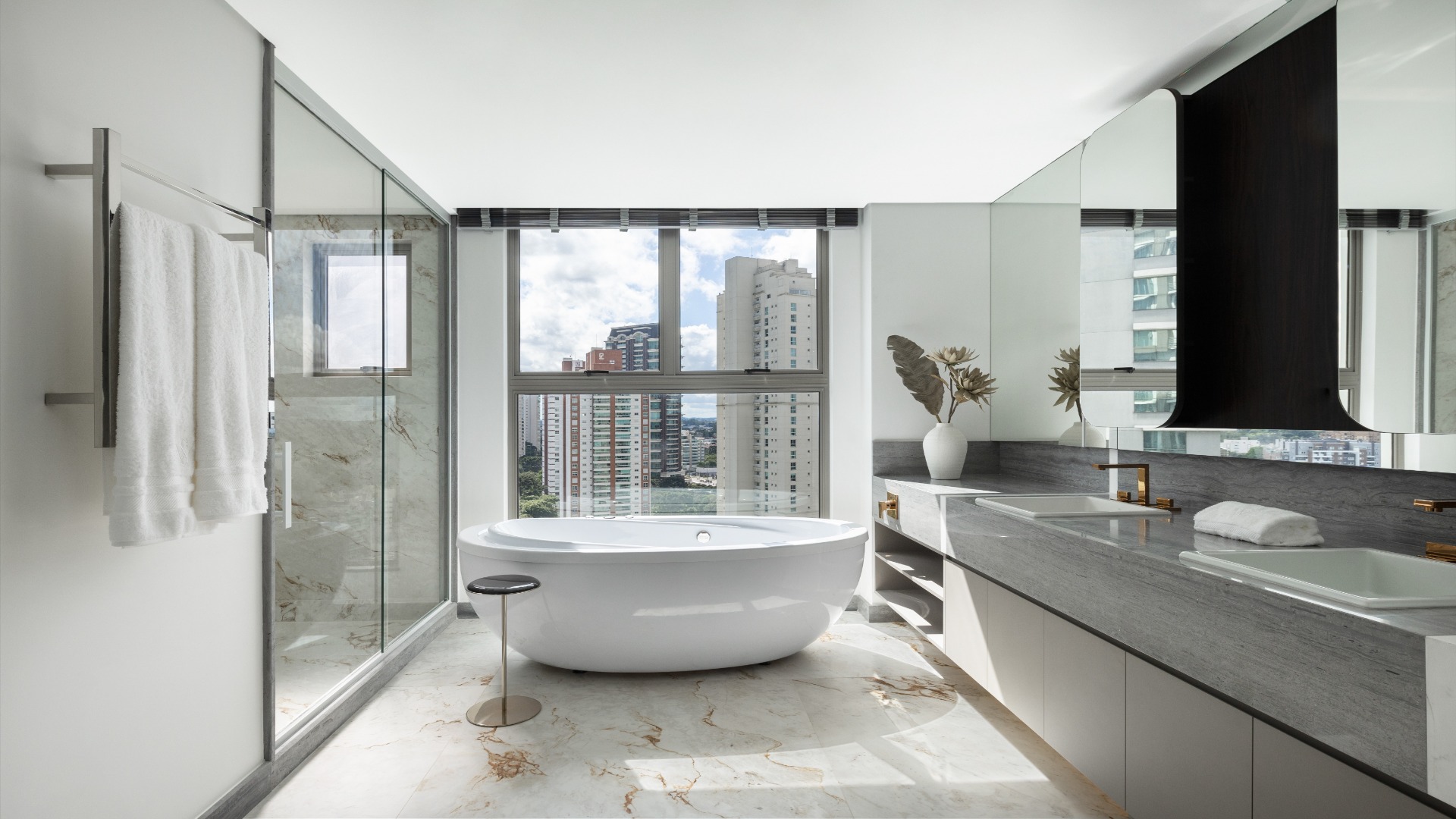 APARTAMENTOS DE 3 OU 4 SUÍTES PRONTOS PARA MORAR