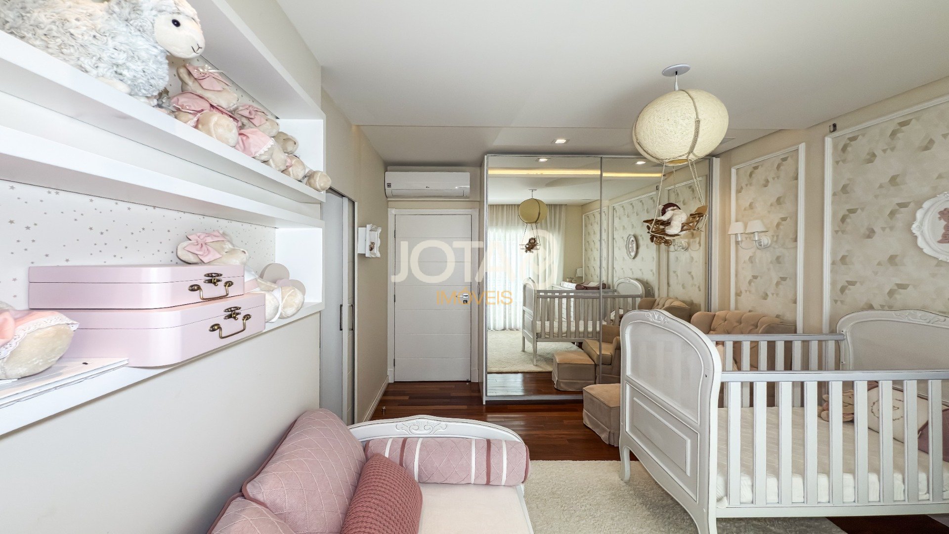 APARTAMENTO DE 4 QUARTOS AO COM VISTA PARA O CAMPO DE GOLF DO GRACIOSA