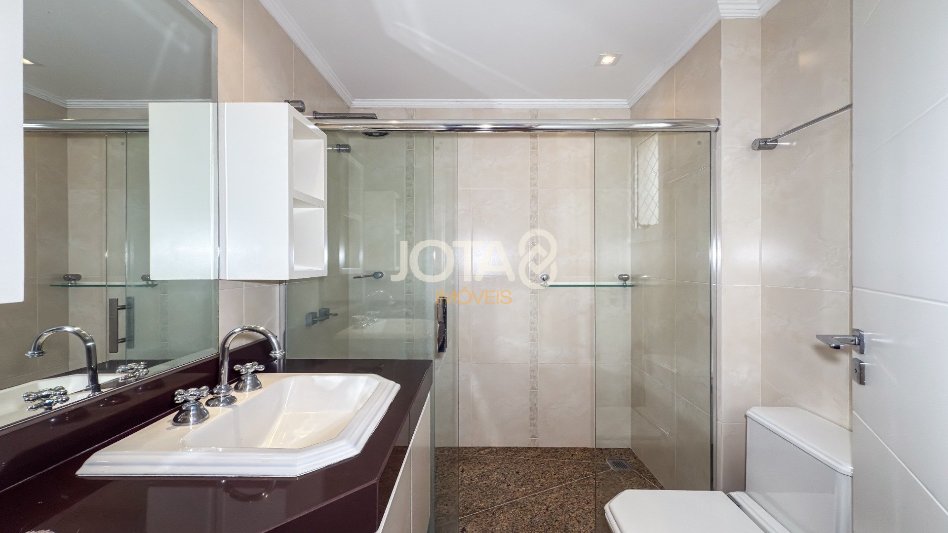 APARTAMENTO DE 4 QUARTOS AO COM VISTA PARA O CAMPO DE GOLF DO GRACIOSA