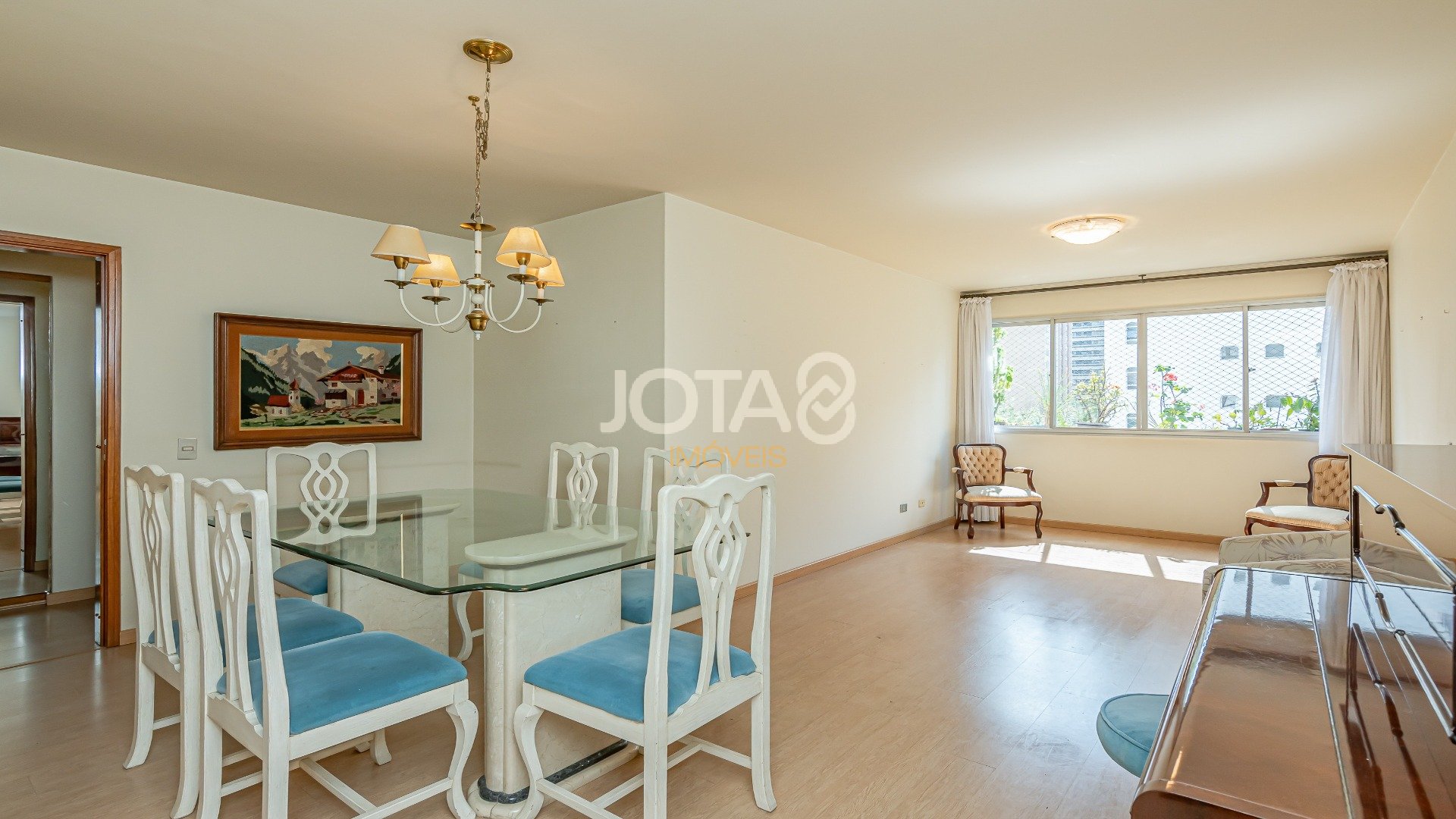 APARTAMENTO FACE NORTE COM 3 QUARTOS NO BATEL PARA RETROFIT