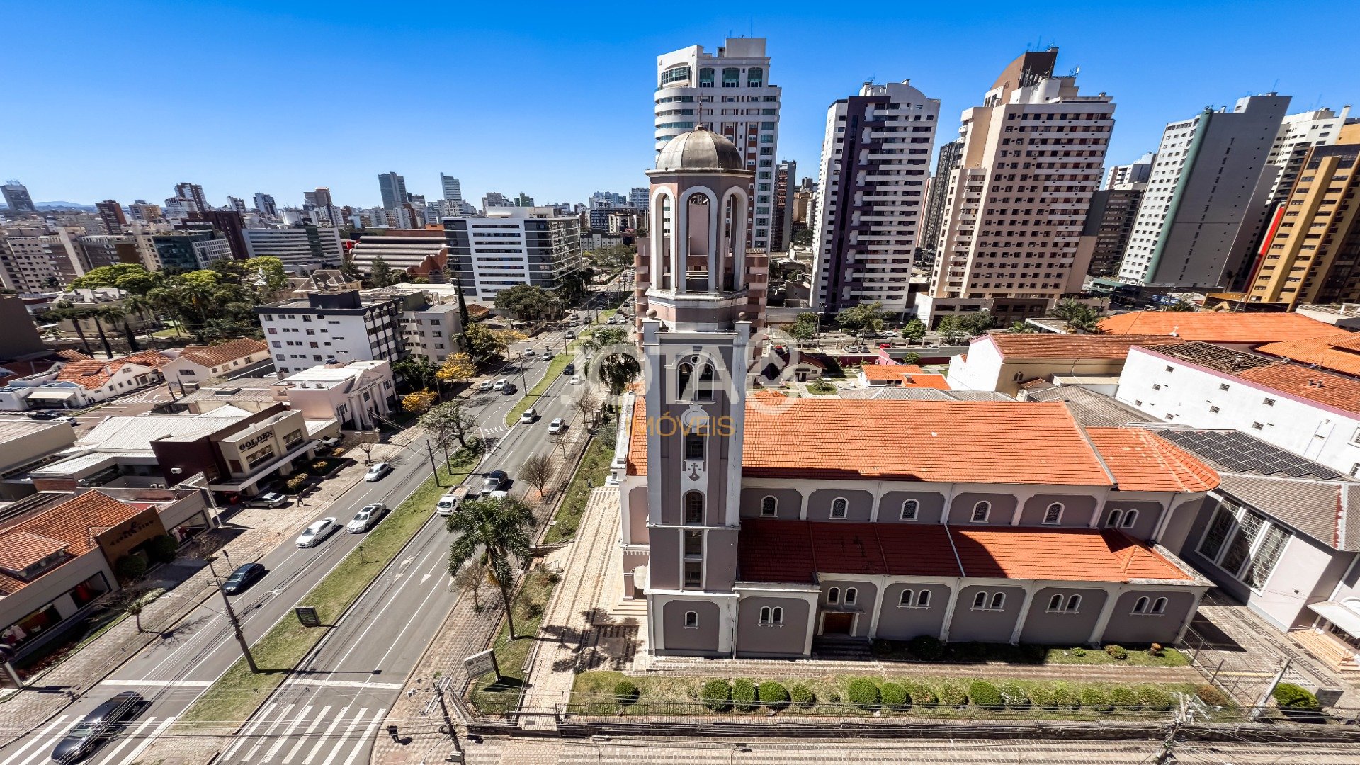 APARTAMENTO COM 3 DORMITÓRIOS NO BATEL