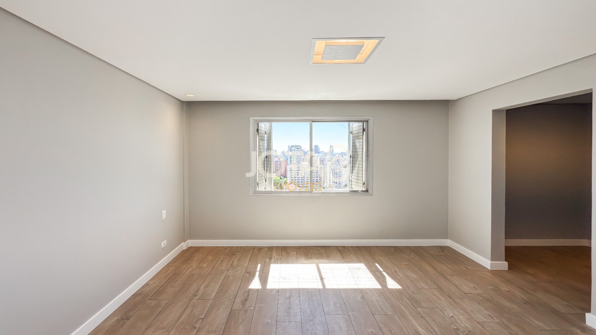 APARTAMENTO COM 3 DORMITÓRIOS NO BATEL