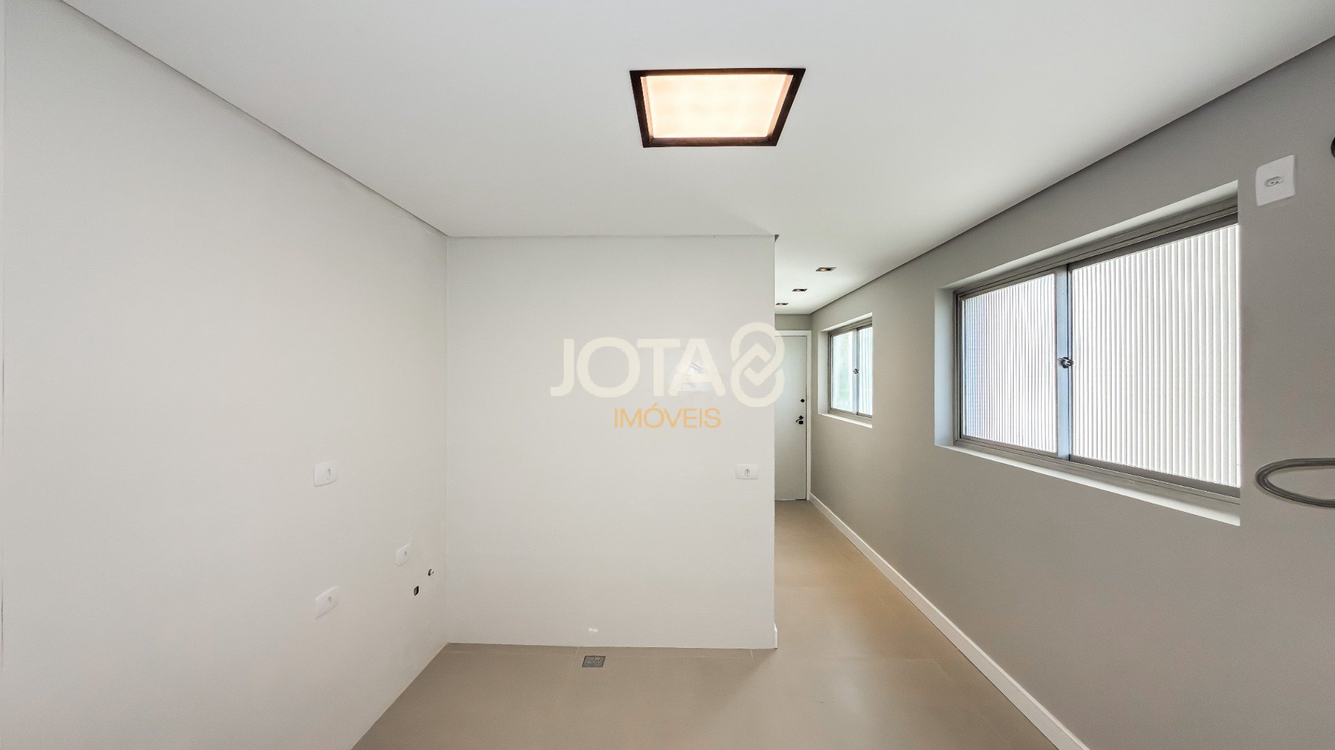 APARTAMENTO COM 3 DORMITÓRIOS NO BATEL