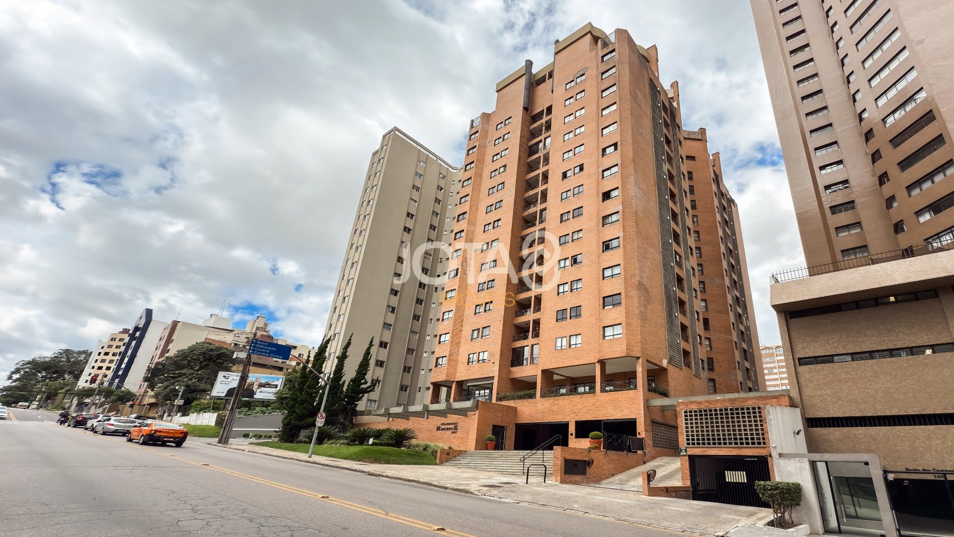 APARTAMENTO 2 QUARTOS NO CORAÇÃO DO BIGORRILHO