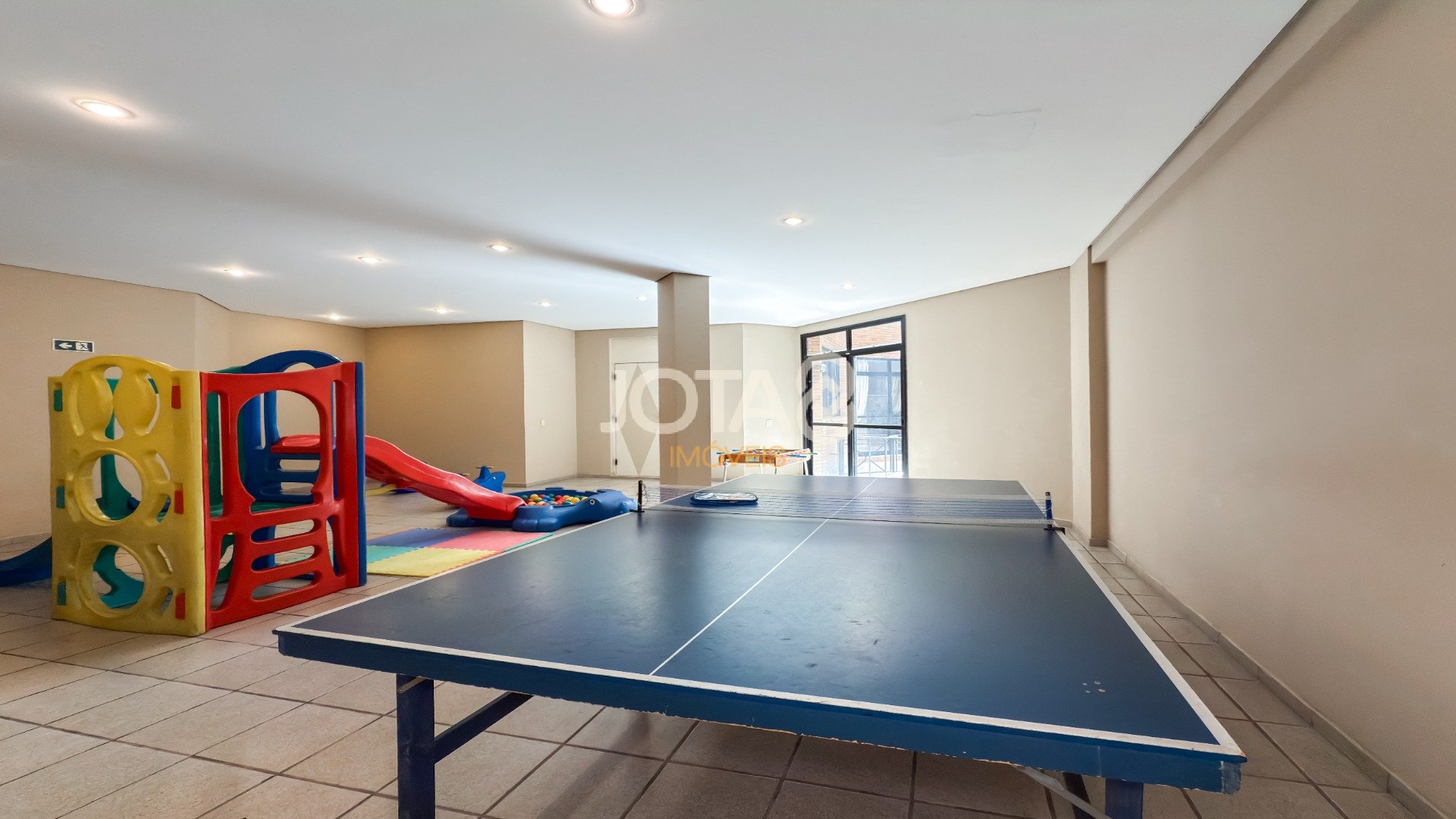 APARTAMENTO 2 QUARTOS NO CORAÇÃO DO BIGORRILHO