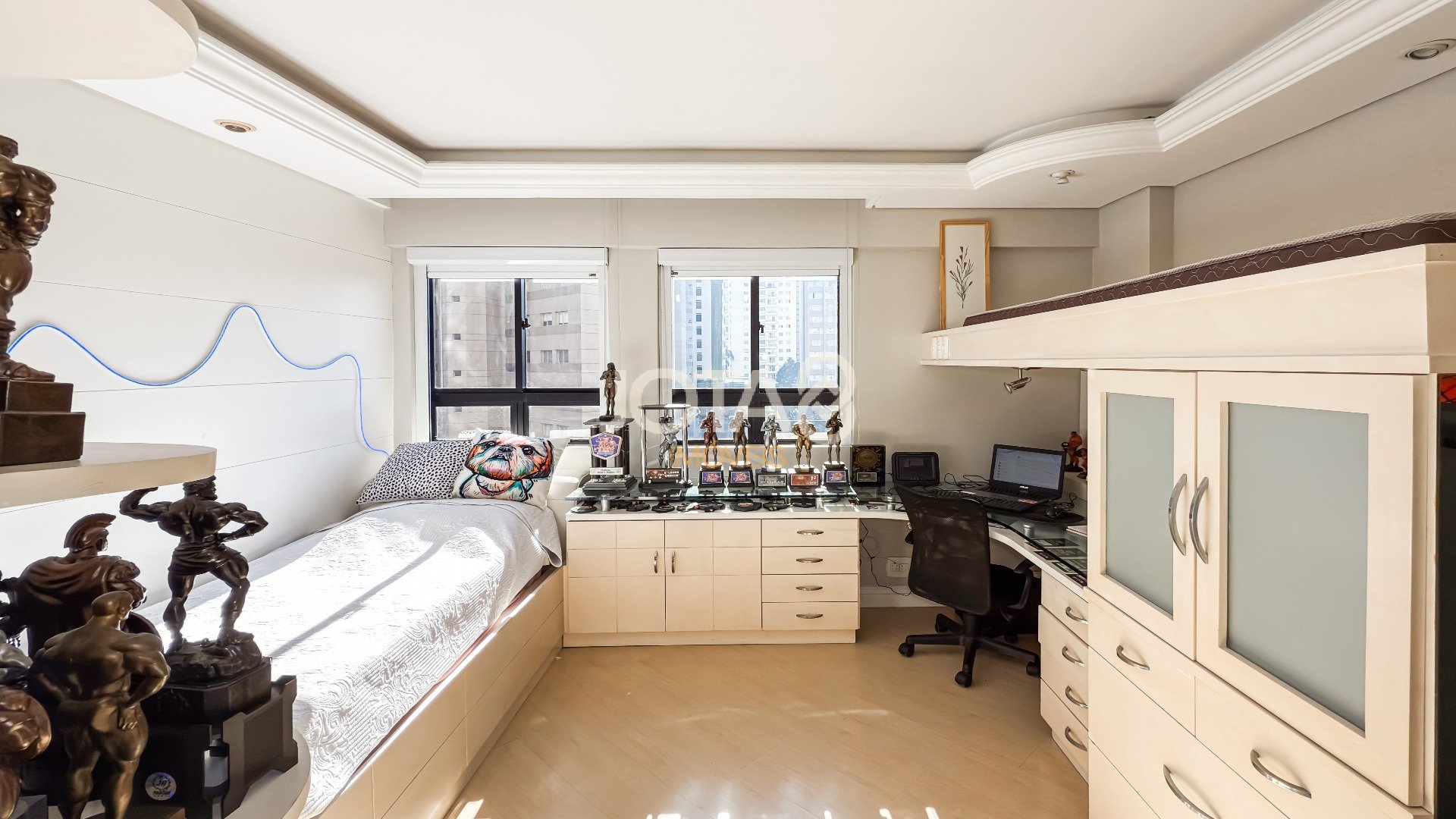 APARTAMENTO 2 QUARTOS NO CORAÇÃO DO BIGORRILHO