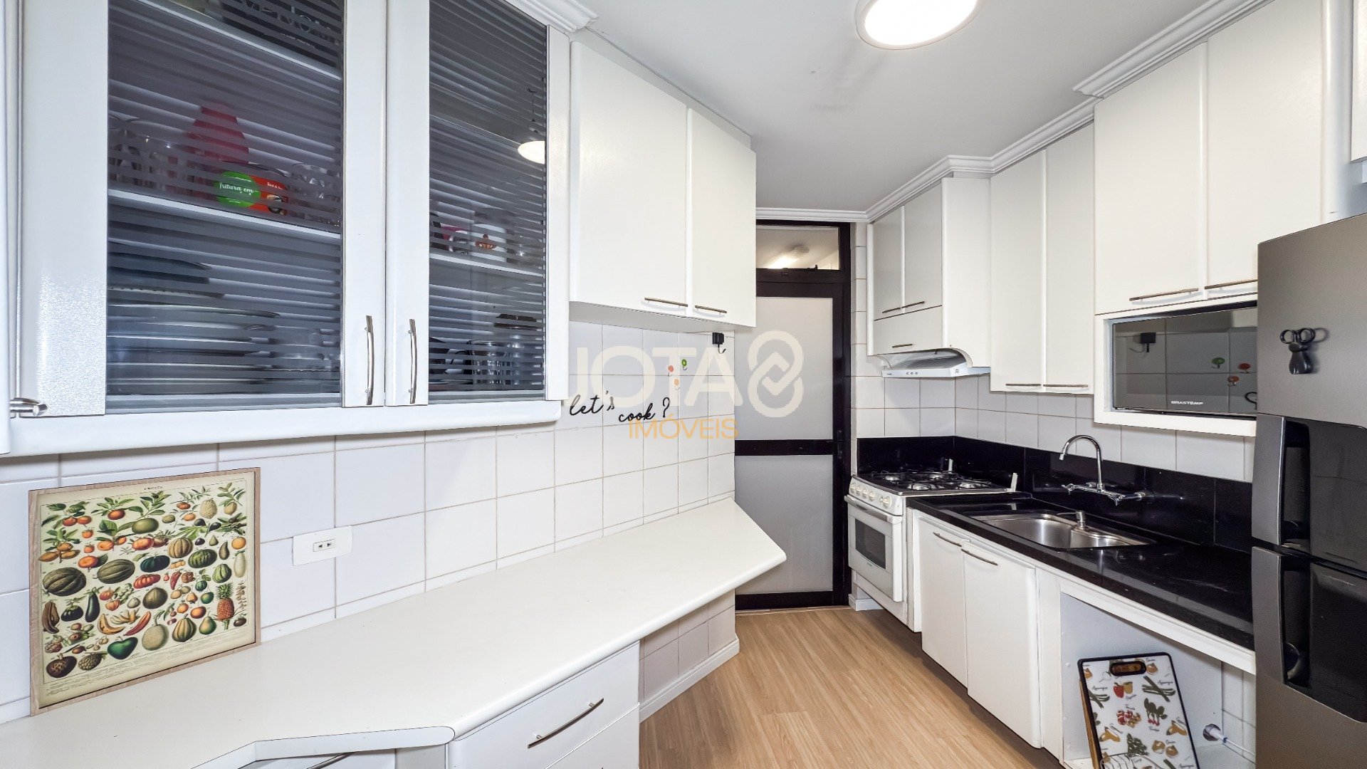 APARTAMENTO 2 QUARTOS NO CORAÇÃO DO BIGORRILHO