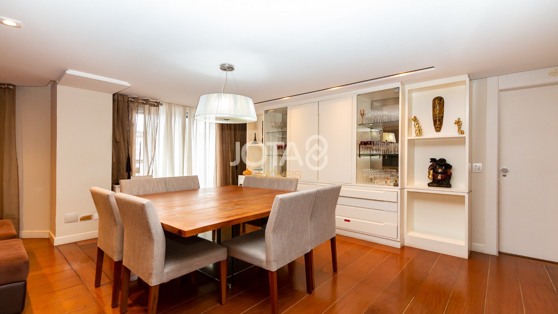 APARTAMENTO COM 4 QUARTOS, ANDAR ALTO, FACE NORTE E NA PRAÇA DO JAPÃO!