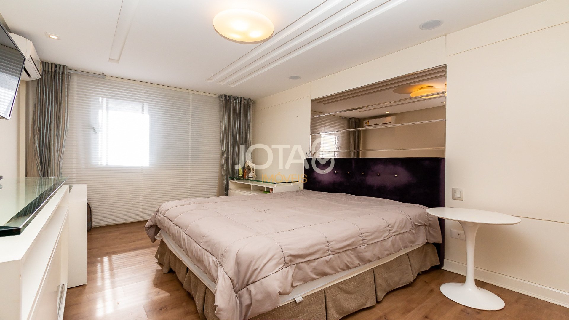 APARTAMENTO COM 4 QUARTOS, ANDAR ALTO, FACE NORTE E NA PRAÇA DO JAPÃO!