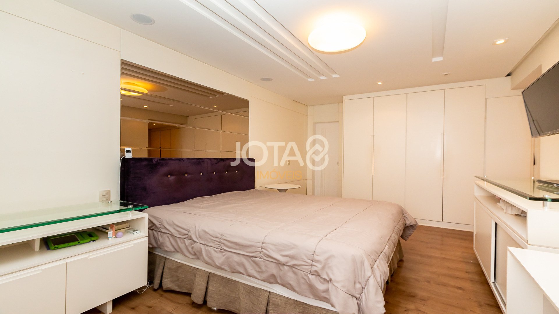APARTAMENTO COM 4 QUARTOS, ANDAR ALTO, FACE NORTE E NA PRAÇA DO JAPÃO!