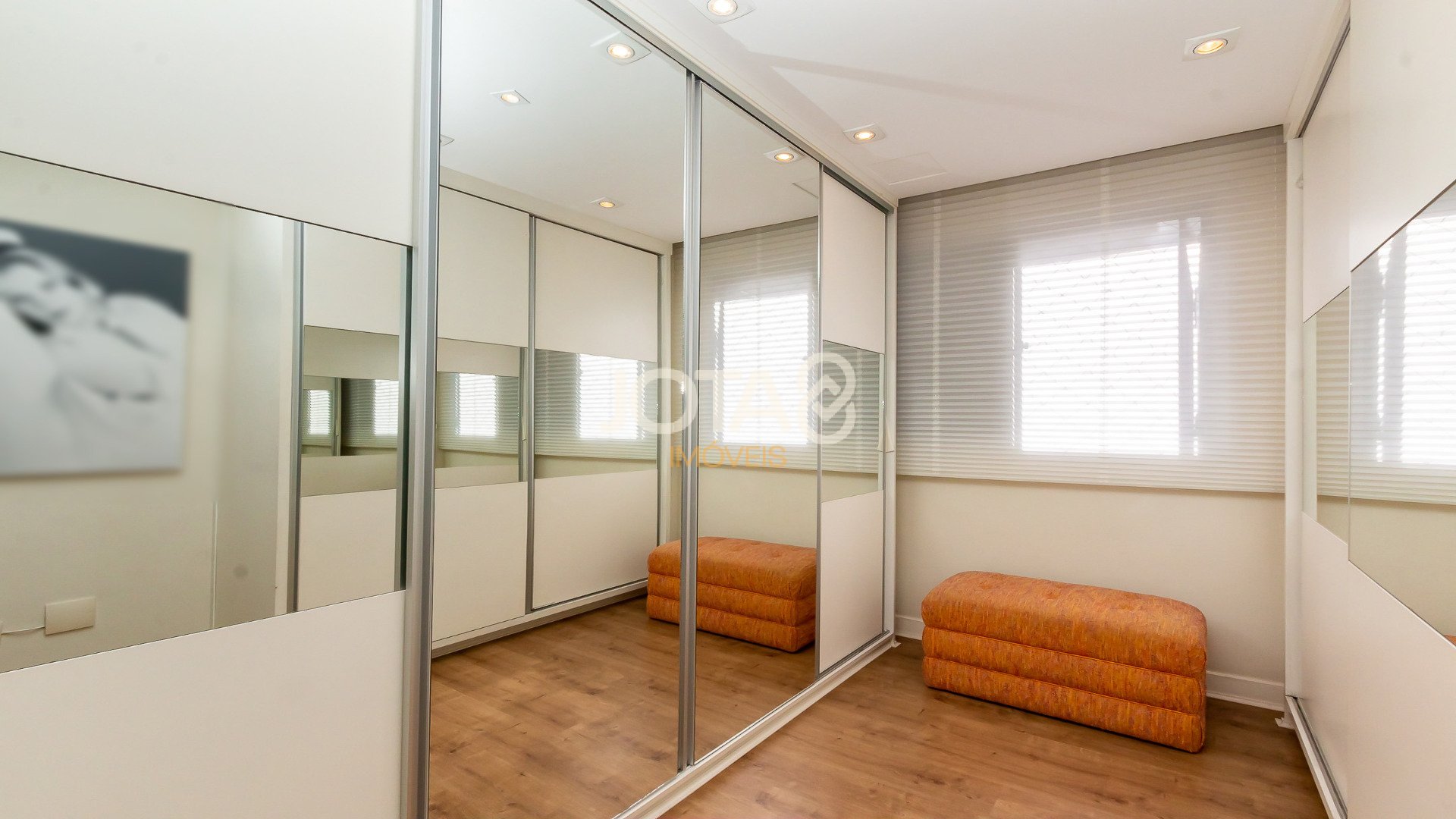 APARTAMENTO COM 4 QUARTOS, ANDAR ALTO, FACE NORTE E NA PRAÇA DO JAPÃO!