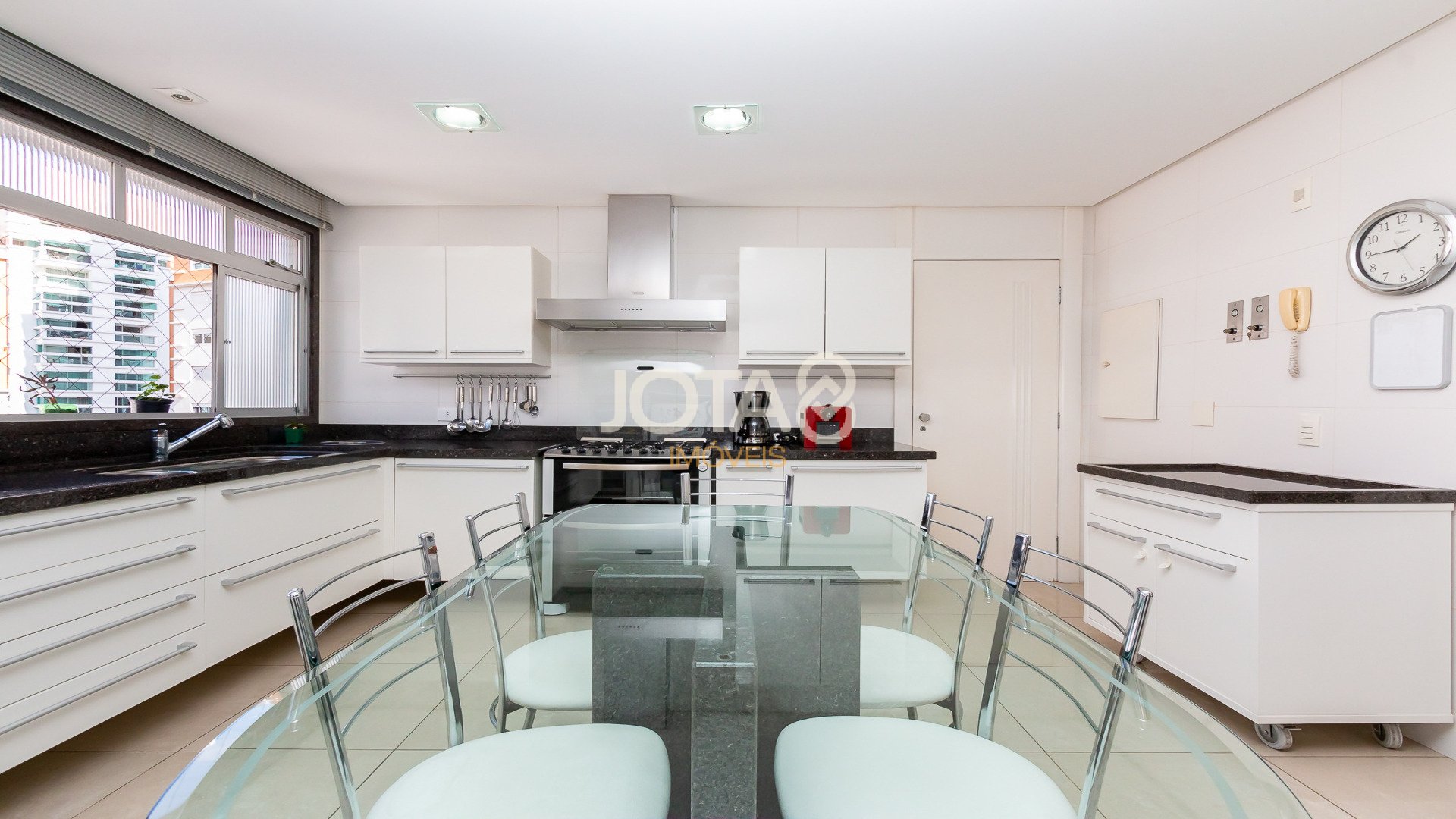 APARTAMENTO COM 4 QUARTOS, ANDAR ALTO, FACE NORTE E NA PRAÇA DO JAPÃO!