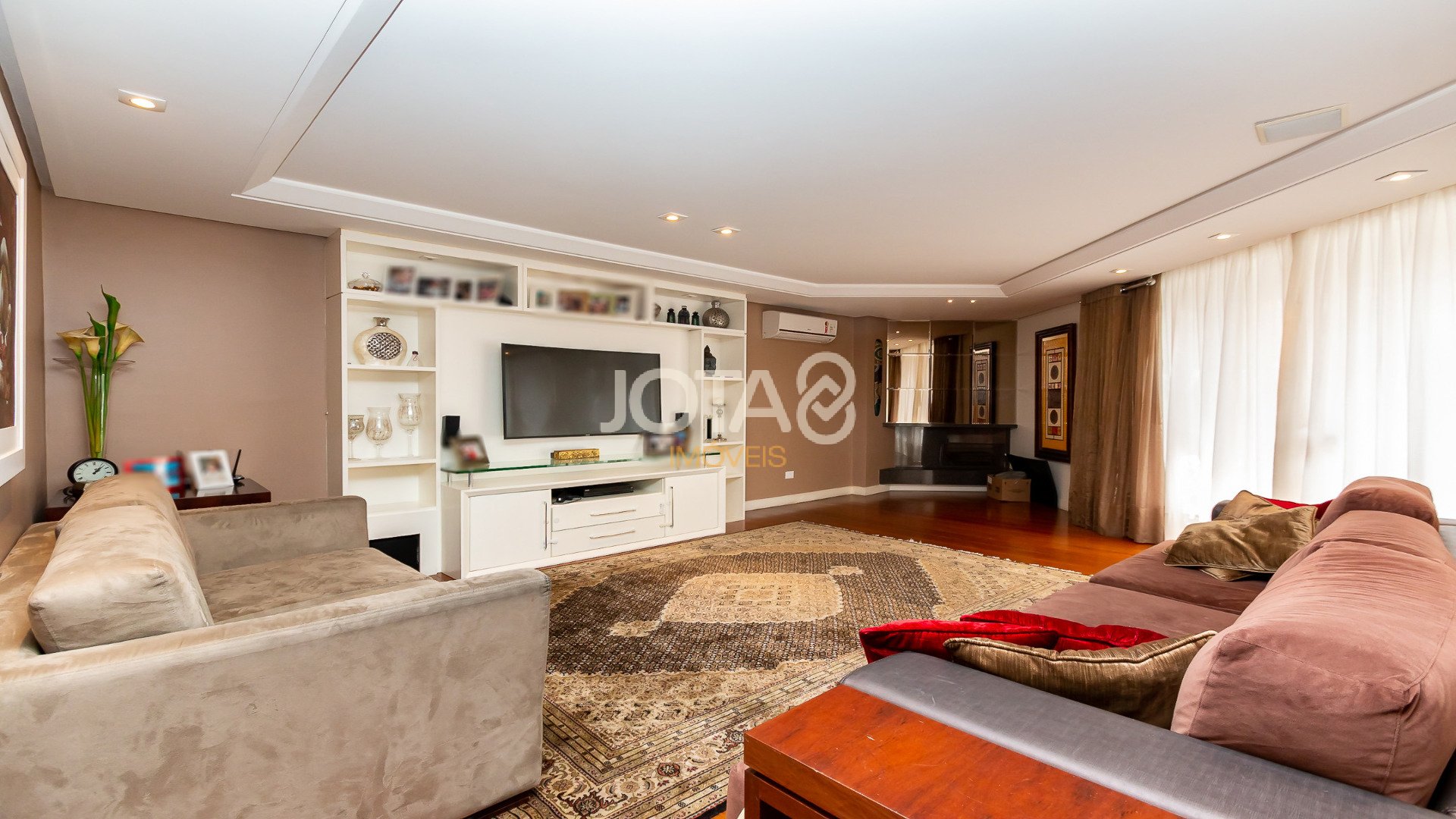 APARTAMENTO COM 4 QUARTOS, ANDAR ALTO, FACE NORTE E NA PRAÇA DO JAPÃO!