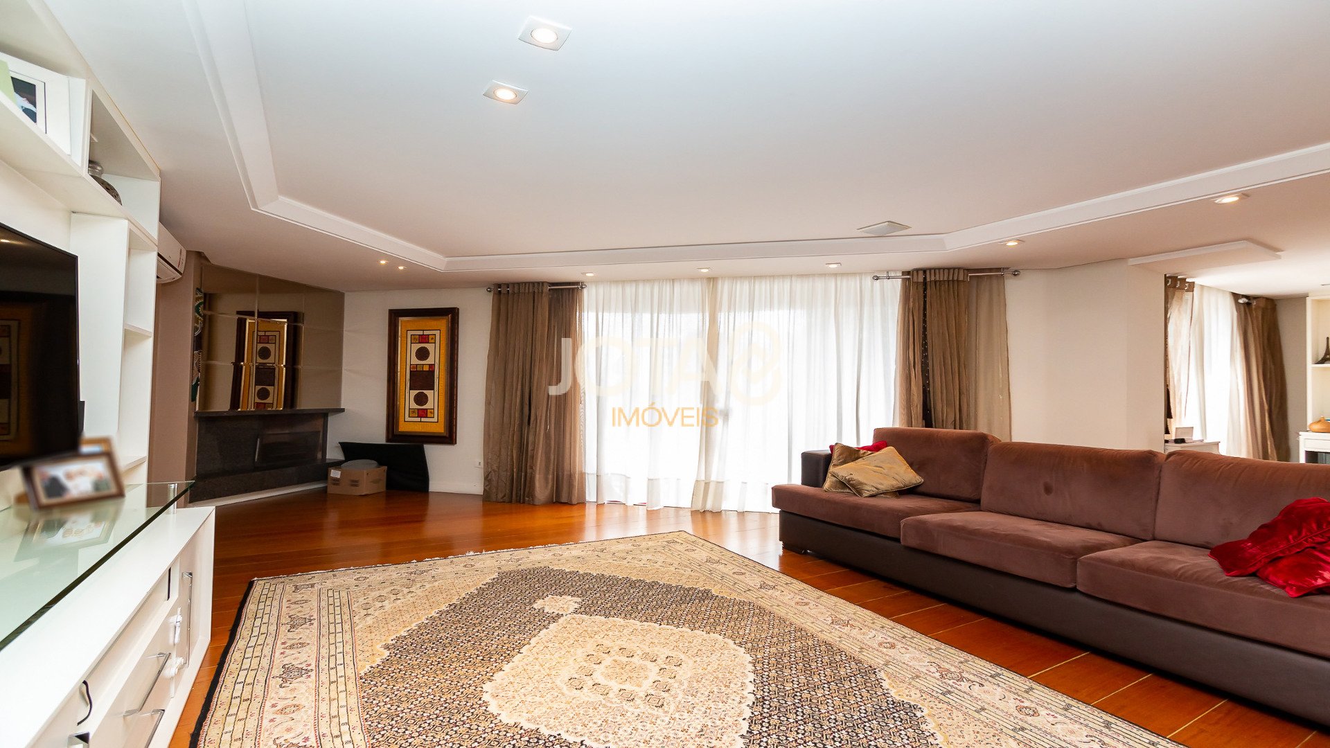APARTAMENTO COM 4 QUARTOS, ANDAR ALTO, FACE NORTE E NA PRAÇA DO JAPÃO!