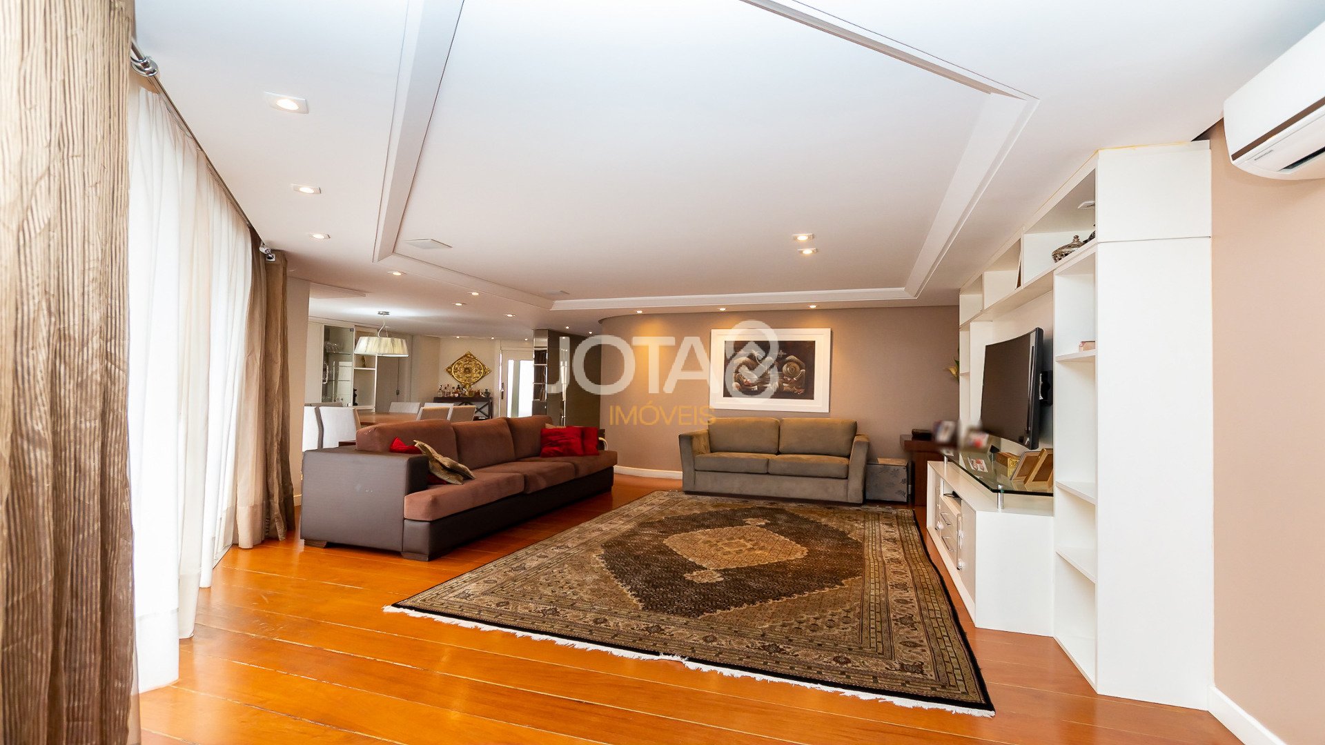 APARTAMENTO COM 4 QUARTOS, ANDAR ALTO, FACE NORTE E NA PRAÇA DO JAPÃO!